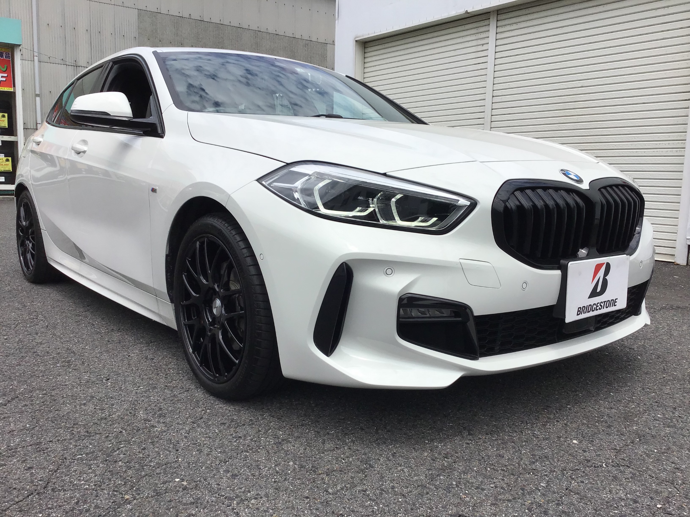 BMW1シリーズ【F40】にワークM8R装着 | 店舗おススメ情報 | タイヤ館