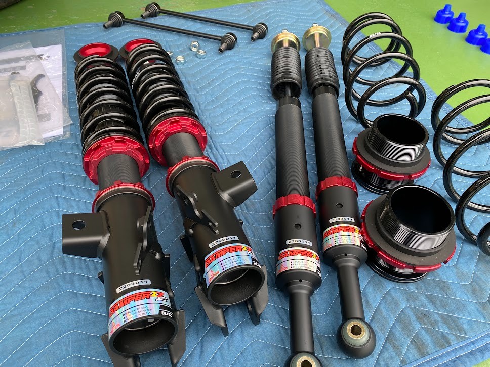 ヤリス 【ブリッツ 車高調 取付】 | 店舗おススメ情報 | タイヤ館