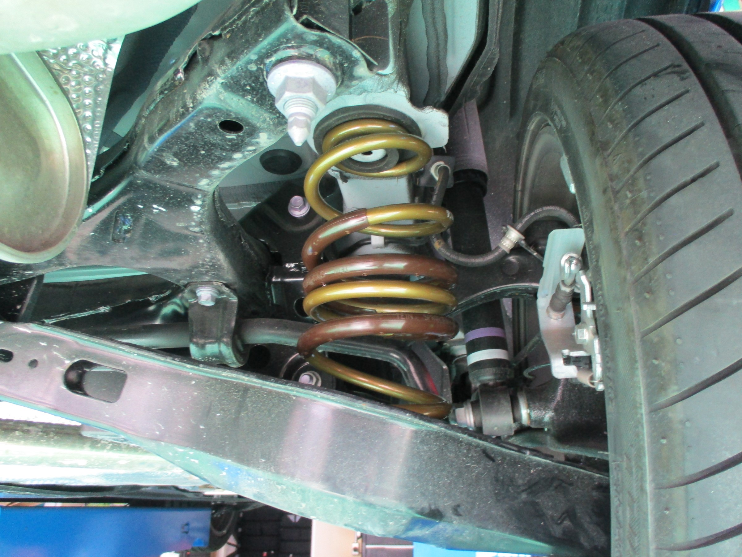 50プリウス用ダウンサスペンションスプリング 4本セット 50系プリウス