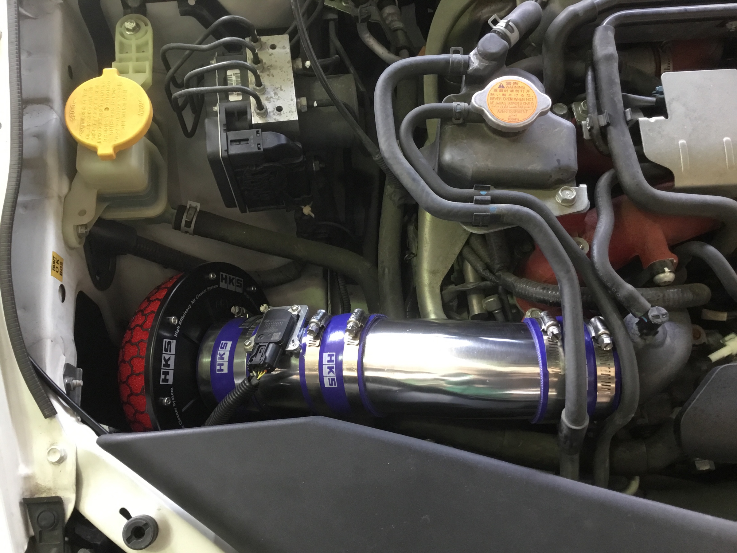 インプレッサWRX エアクリーナー、ブーストメーター取り付け | スバル