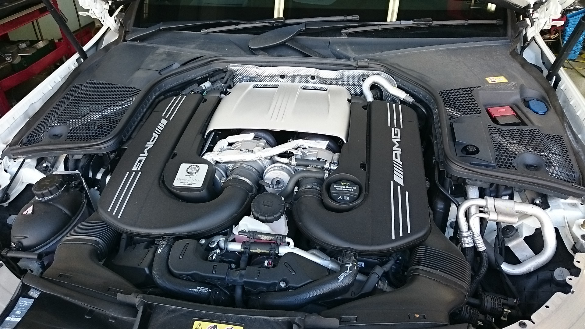 予約販売品】 ベンツ Cクラス W205 C43AMG 205064用 純正エンジンオイル オイルフィルターセット Mercedes-Benz  メルセデス ☆送料無料☆ 当日発送可能 弊社在庫品の場合 fucoa.cl