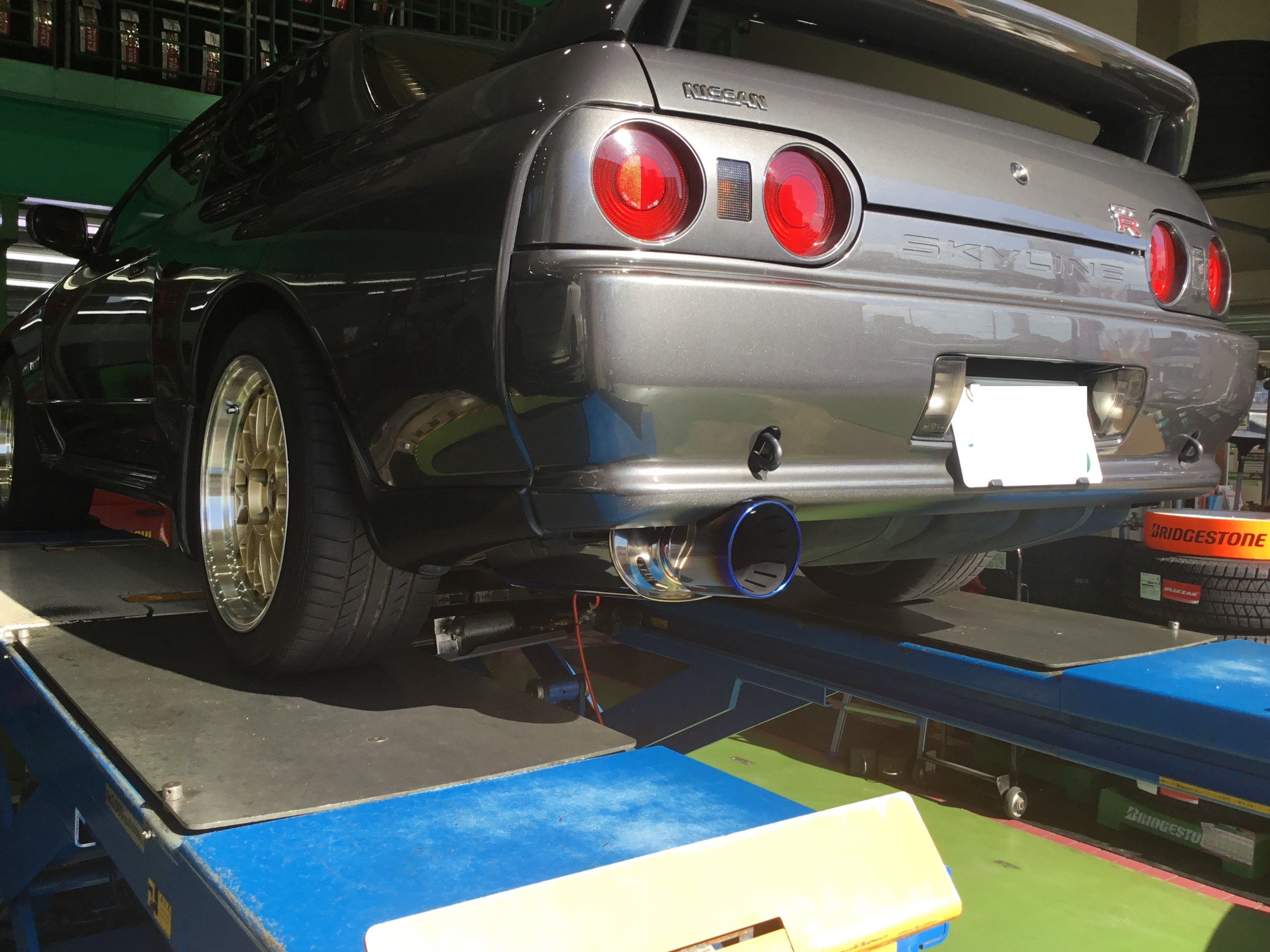 R32スカイライン マフラー交換 | 店舗おススメ情報 | タイヤ館