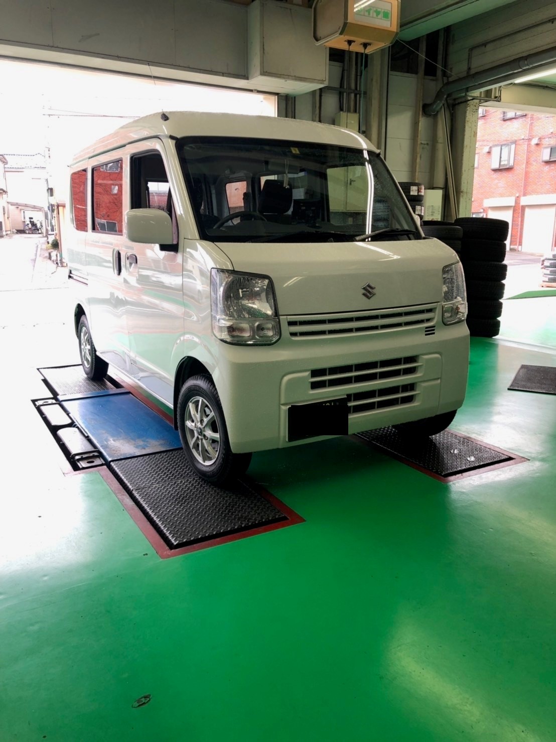 エブリイ フロントブレーキパッド交換 ブレーキの重要性！！ | スズキ エブリイワゴン その他 パーツ取付 > 各メーカー 車高調 ダウンスプリング  ショックアブソーバー交換 スポーツブレーキパッド ローター 純正部品各種取付 | サービス事例 | タイヤ館 瀬谷 | 神奈川県 ...