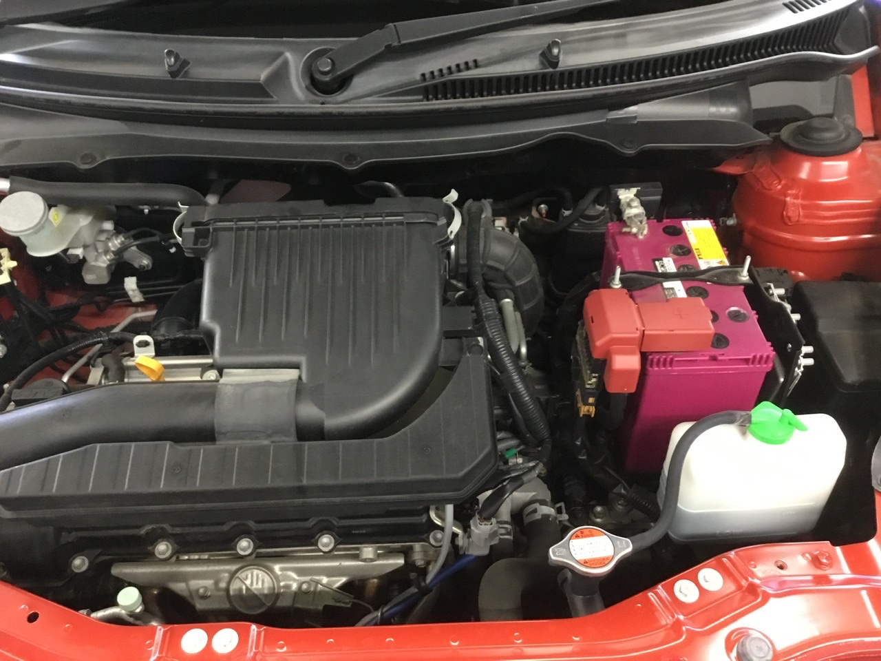 アイドリングストップ車のバッテリー交換 サービス事例 タイヤ館 平塚 神奈川県のタイヤ カー用品ショップ タイヤからはじまる トータルカーメンテナンス タイヤ館グループ