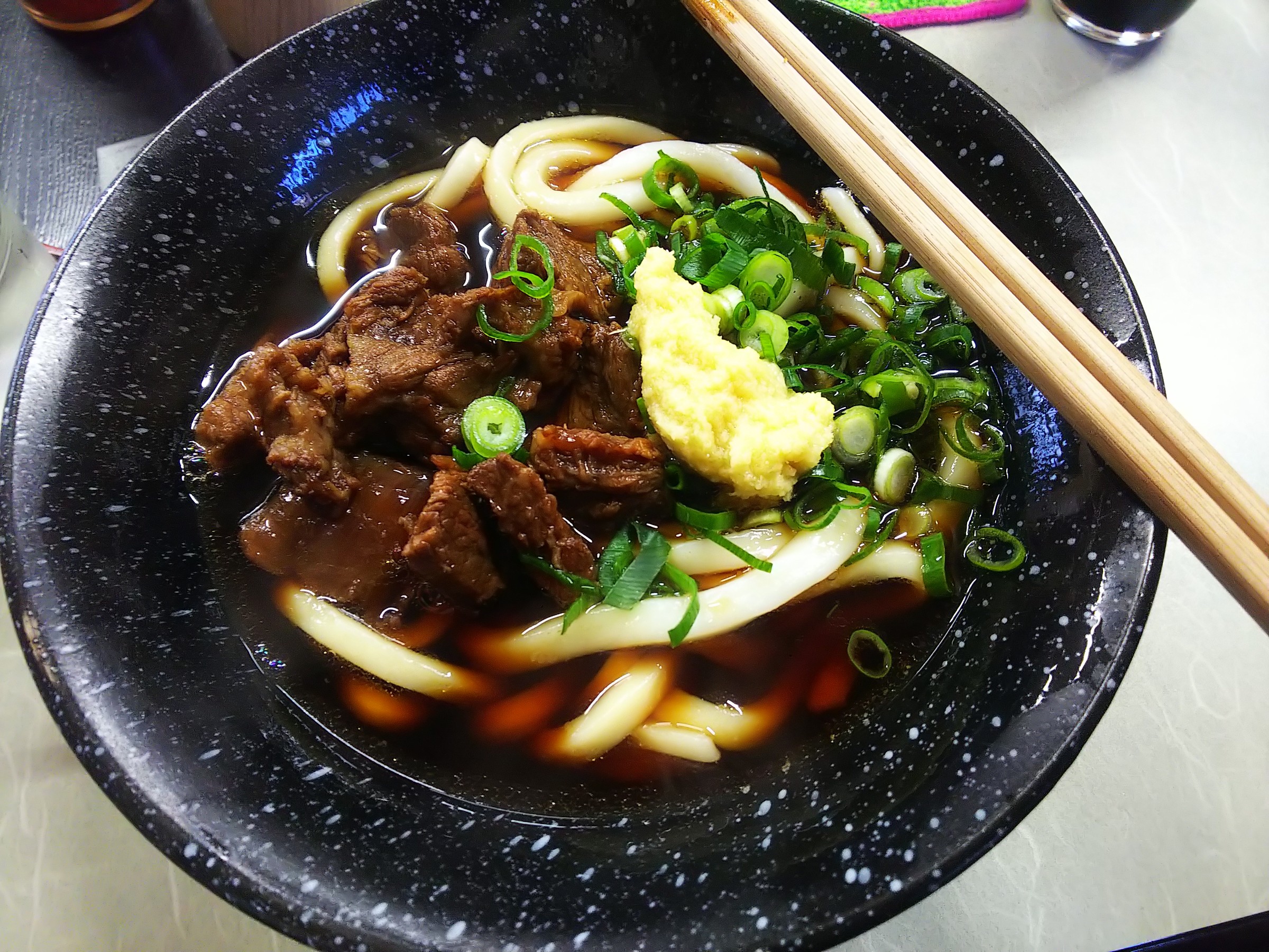 肉うどん スタッフ日記 タイヤ館 小倉南 タイヤからはじまる トータルカーメンテナンス タイヤ館グループ