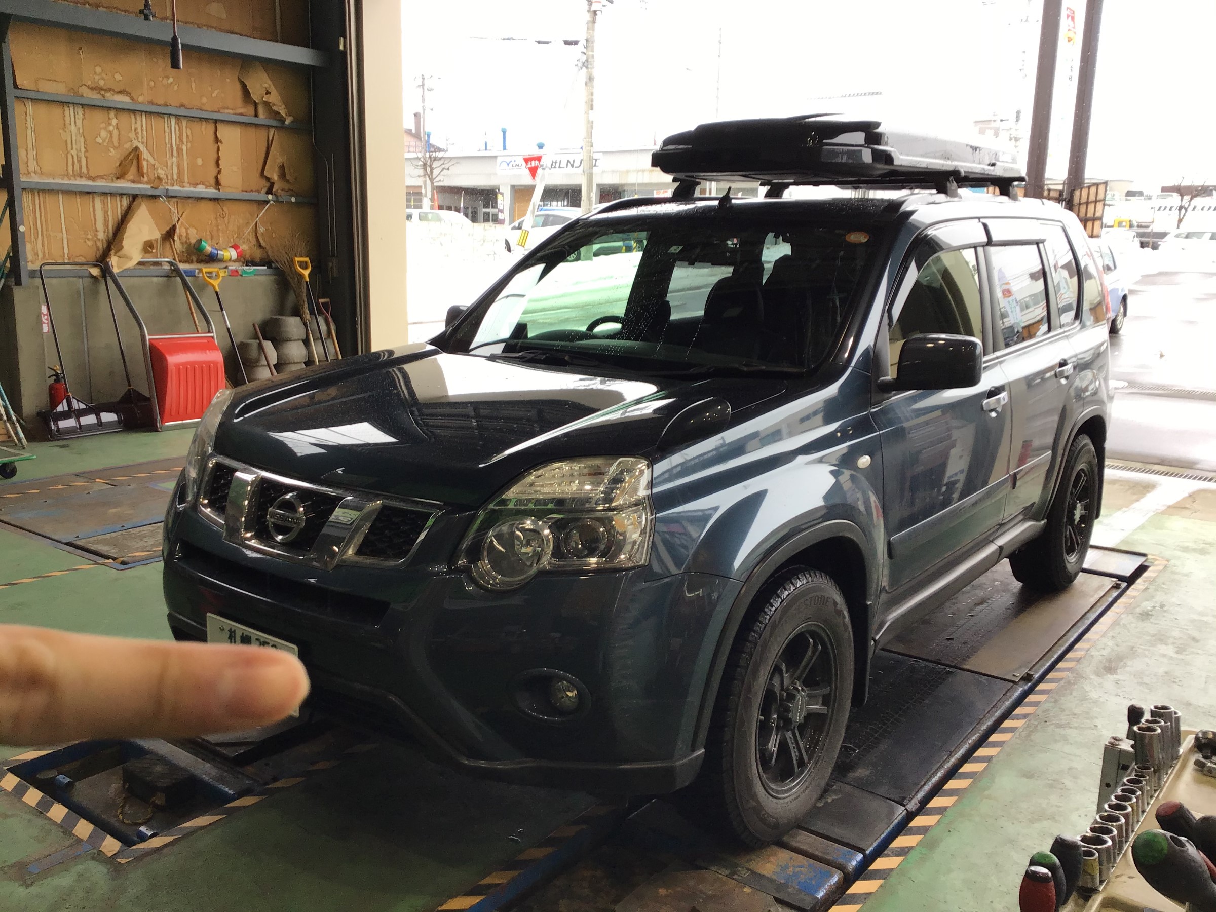 T31エクストレイル Dnt31オイル交換 札幌 タイヤ館白石中央 日産 エクストレイル メンテナンス商品 オイル関連 エンジンオイル交換 Atf交換 ギアオイル交換 ブレーキオイル交換 Wako S取り扱いあり サービス事例 タイヤ館 白石中央 タイヤからはじまる