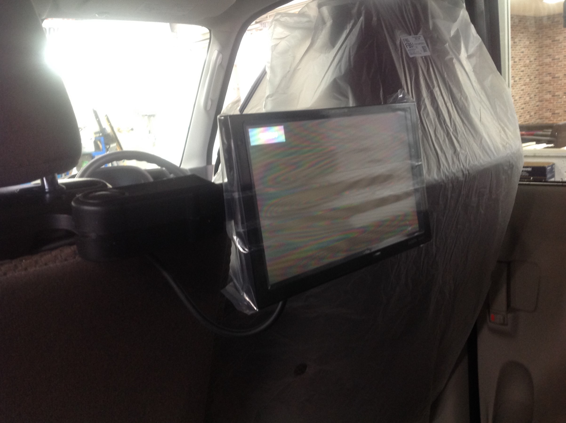 エブリイ バン Avメインユニット リアモニター取付 スズキ エブリイワゴン Av ナビ機器 カー用品取付 Av商品取付 サービス事例 タイヤ館 金沢南 石川県 福井県のタイヤ カー用品ショップ タイヤからはじまる トータルカーメンテナンス タイヤ館グループ