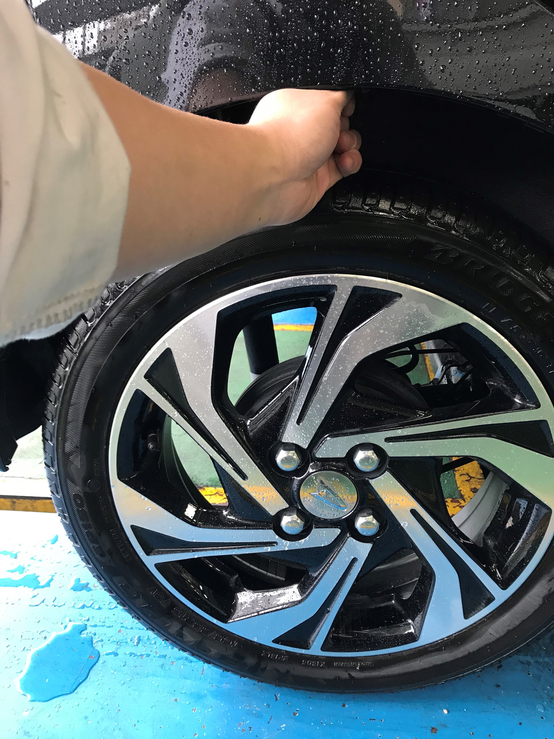 ムーヴカスタムに車高調取付 ダイハツ ムーヴ その他 パーツ取付 足回り関係取付 サービス事例 タイヤ館 倉敷大島 タイヤからはじまる トータルカーメンテナンス タイヤ館グループ
