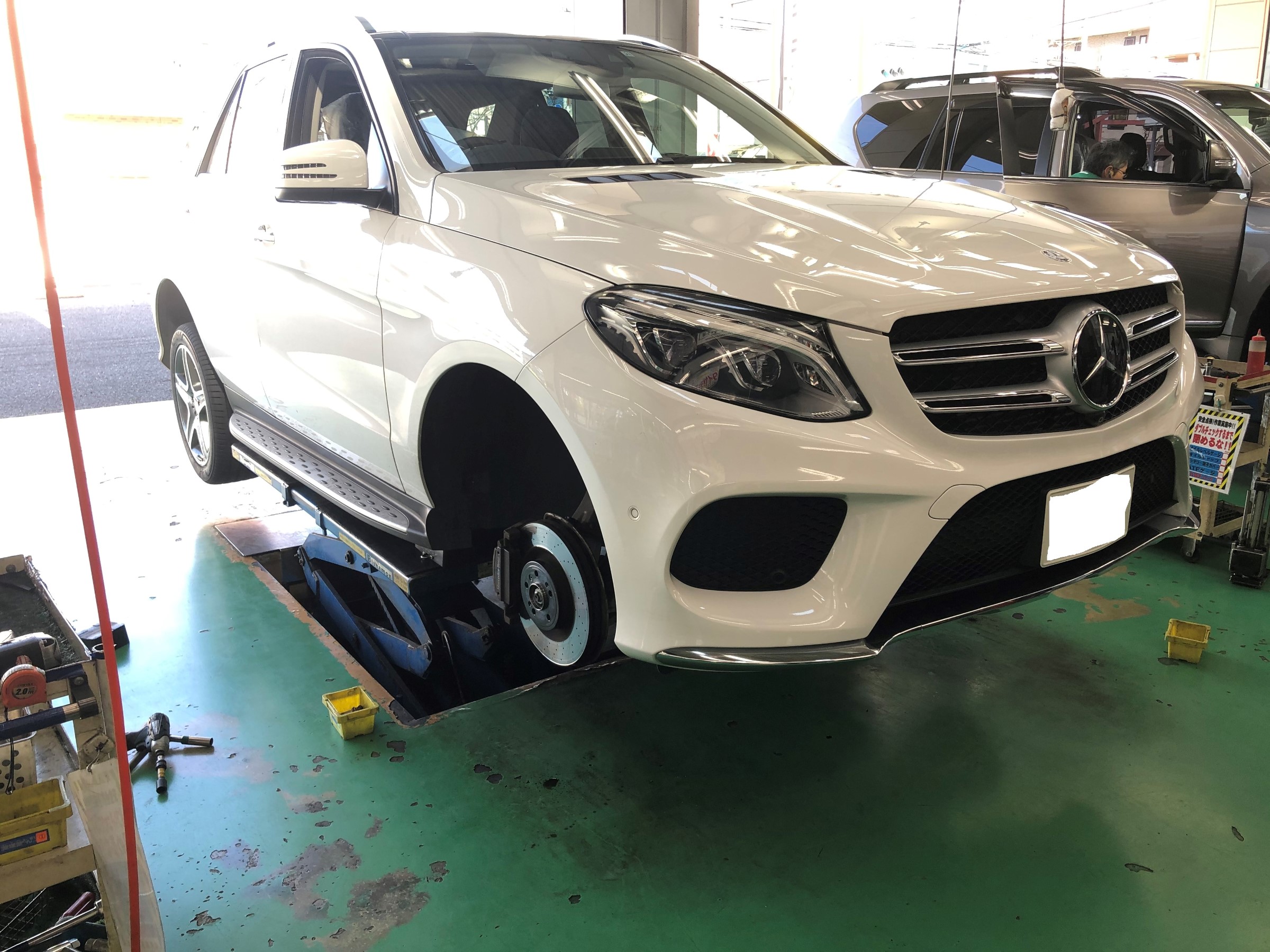 メルセデスベンツ GLE W166 タイヤ交換・アライメント調整