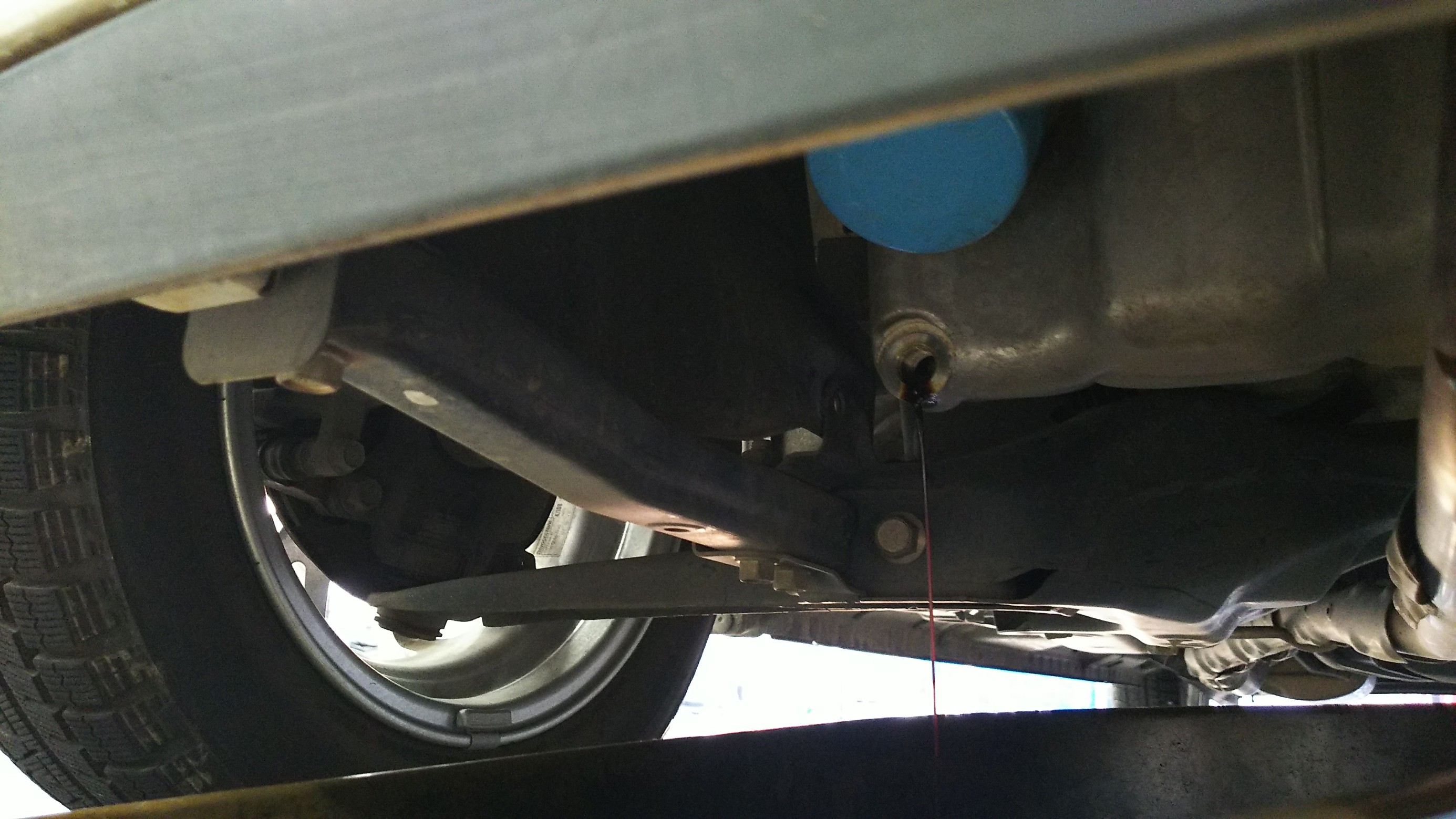 ホンダ N Box オイル交換 ホンダ N Box メンテナンス商品 オイル関連 エンジンオイル交換 サービス事例 タイヤ館 小平 東京都のタイヤ カー用品ショップ タイヤからはじまる トータルカーメンテナンス タイヤ館グループ