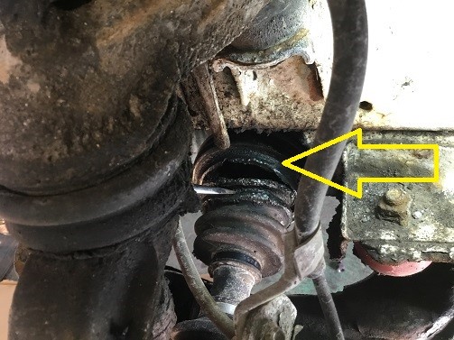 ハイエース ドライブシャフトブーツ交換 サービス事例 タイヤ館 小樽 タイヤからはじまる トータルカーメンテナンス タイヤ館グループ