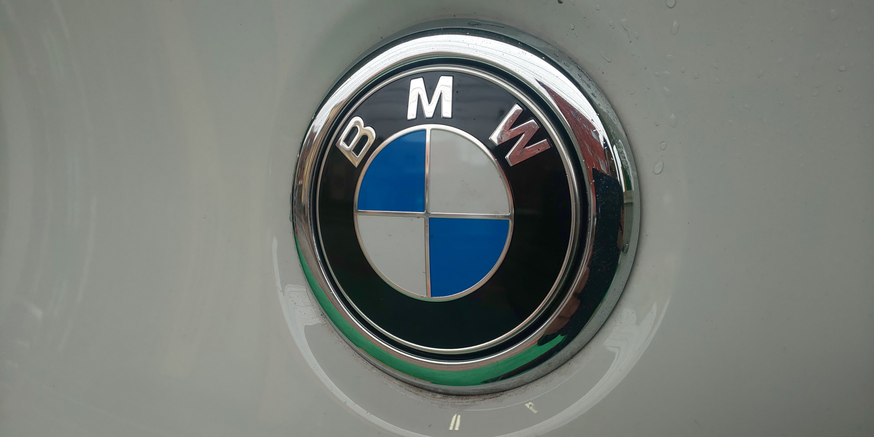 Bmw 118i アライメント調整 Bmw 1シリーズ メンテナンス商品 タイヤ ホイール関連 4輪トータルアライメント調整 サービス事例 タイヤ館 瀬谷 神奈川県のタイヤ カー用品ショップ タイヤからはじまる トータルカーメンテナンス タイヤ館グループ