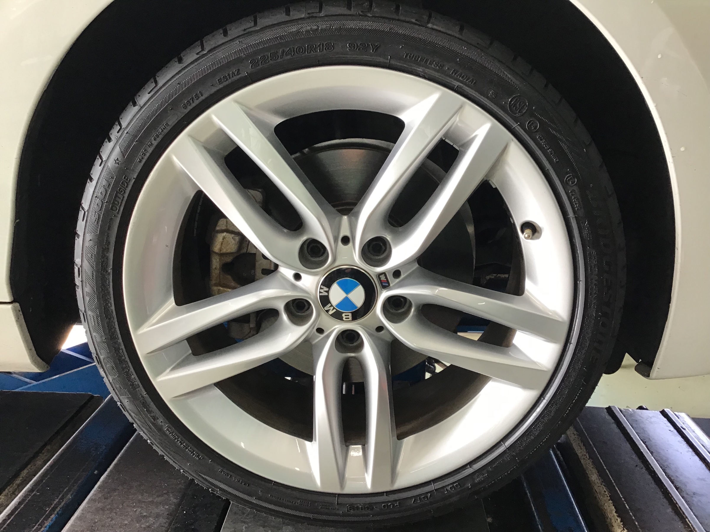 BMW F20 タイヤ交換 アライメント | 店舗おススメ情報 | タイヤ