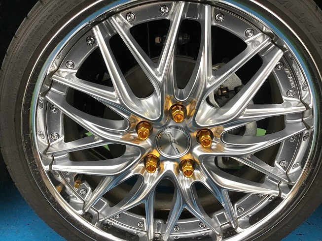 トヨタ VOXY レデューラ レーシングナット交換 | トヨタ ヴォクシー
