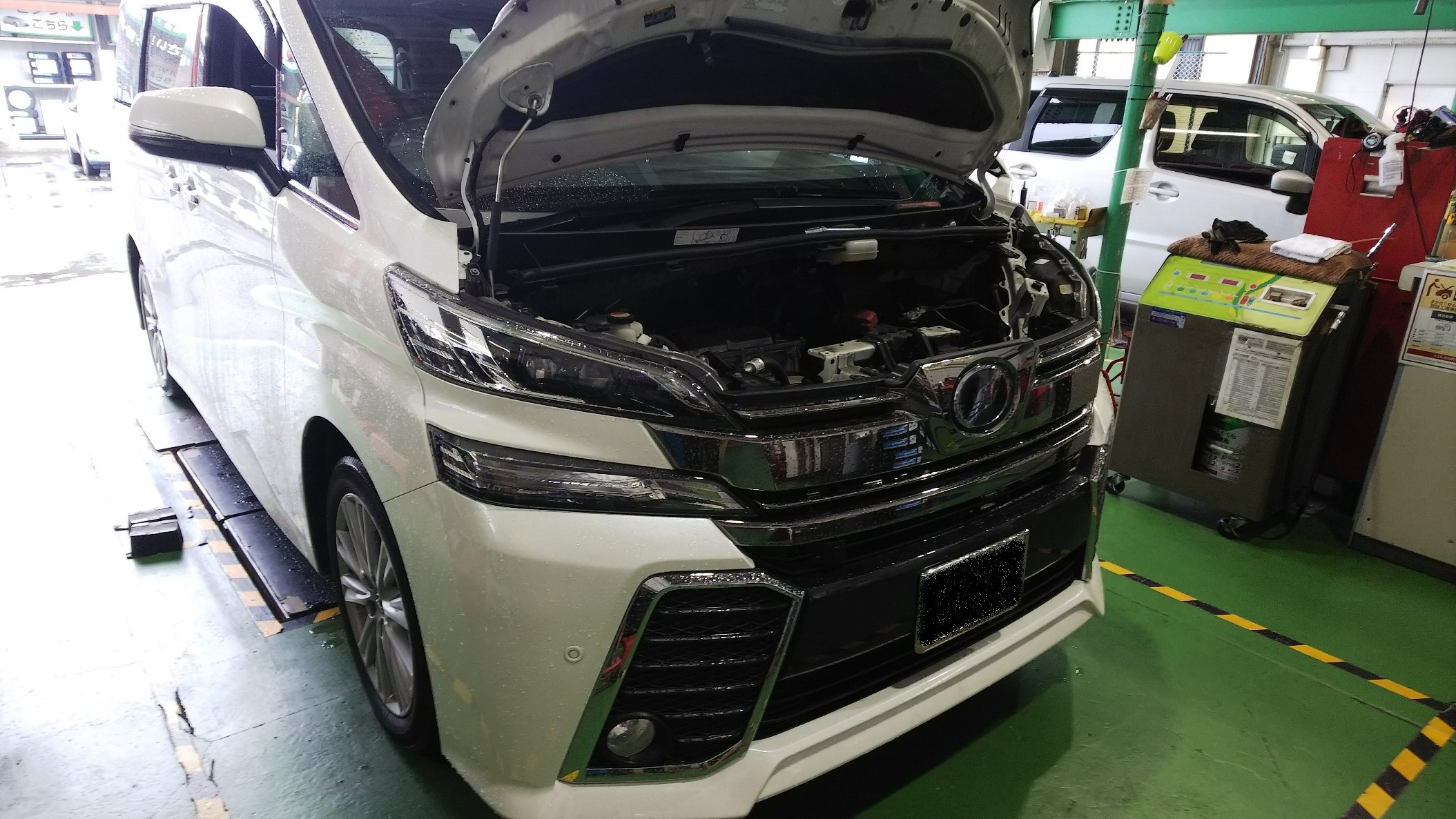 トヨタ ヴェルファイア バッテリー交換 トヨタ ヴェルファイア メンテナンス商品 サービス事例 タイヤ館 清水 タイヤからはじまる トータルカーメンテナンス タイヤ館グループ