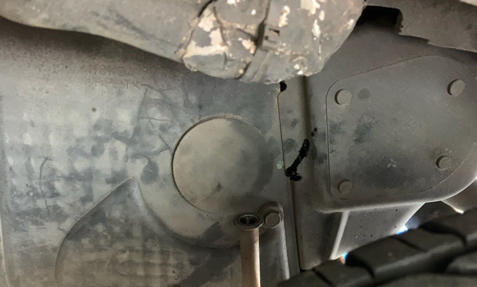 ホンダ バモス エンジンオイル交換 ゝ ｪ ﾉ サービス事例 タイヤ館 東船橋 千葉県のタイヤ カー用品ショップ タイヤからはじまる トータルカーメンテナンス タイヤ館グループ