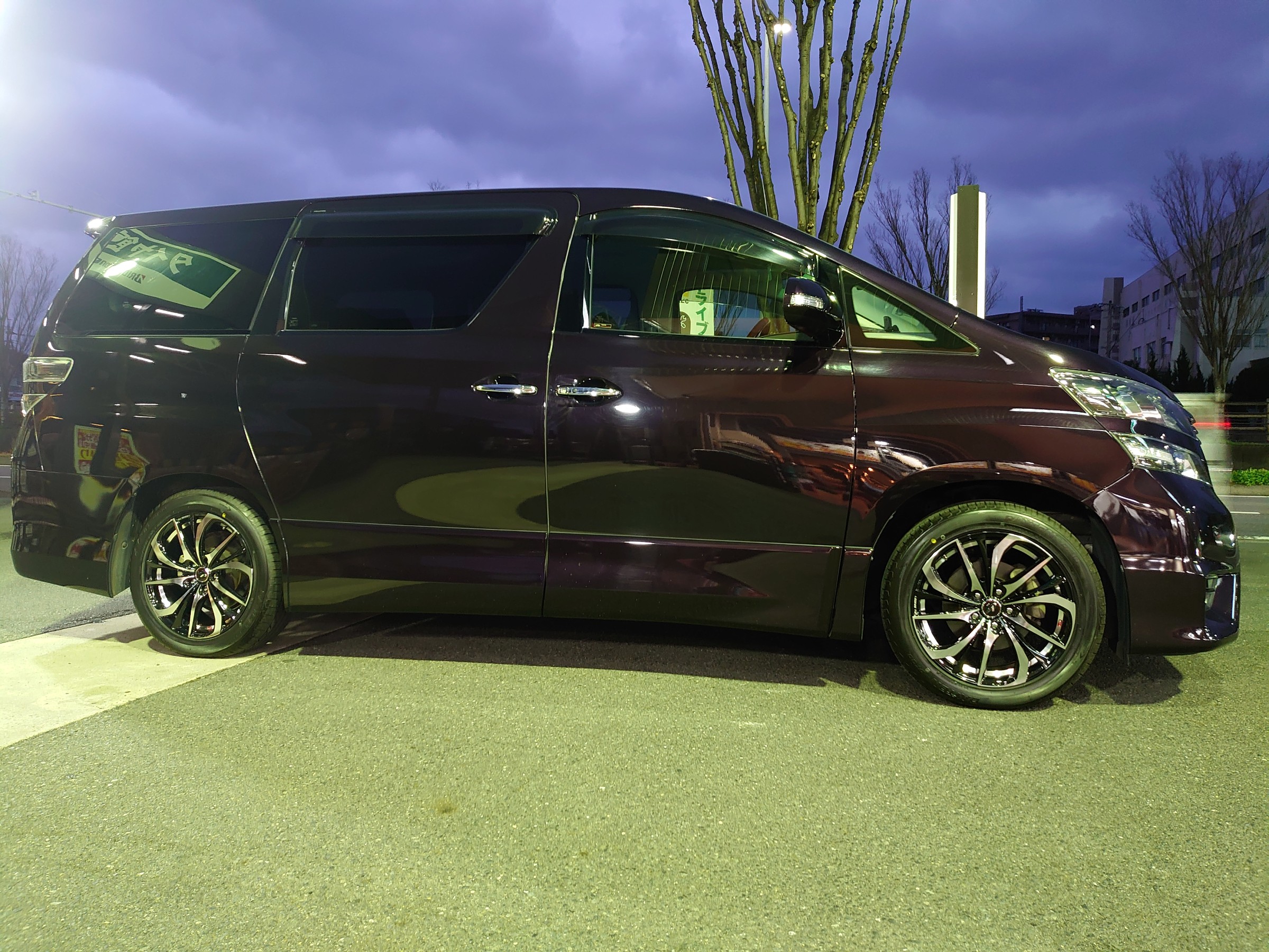 ウェッズ レオニス お取り付けです 作業日誌 商品紹介 タイヤ館 則松 タイヤからはじまる トータルカーメンテナンス タイヤ館グループ