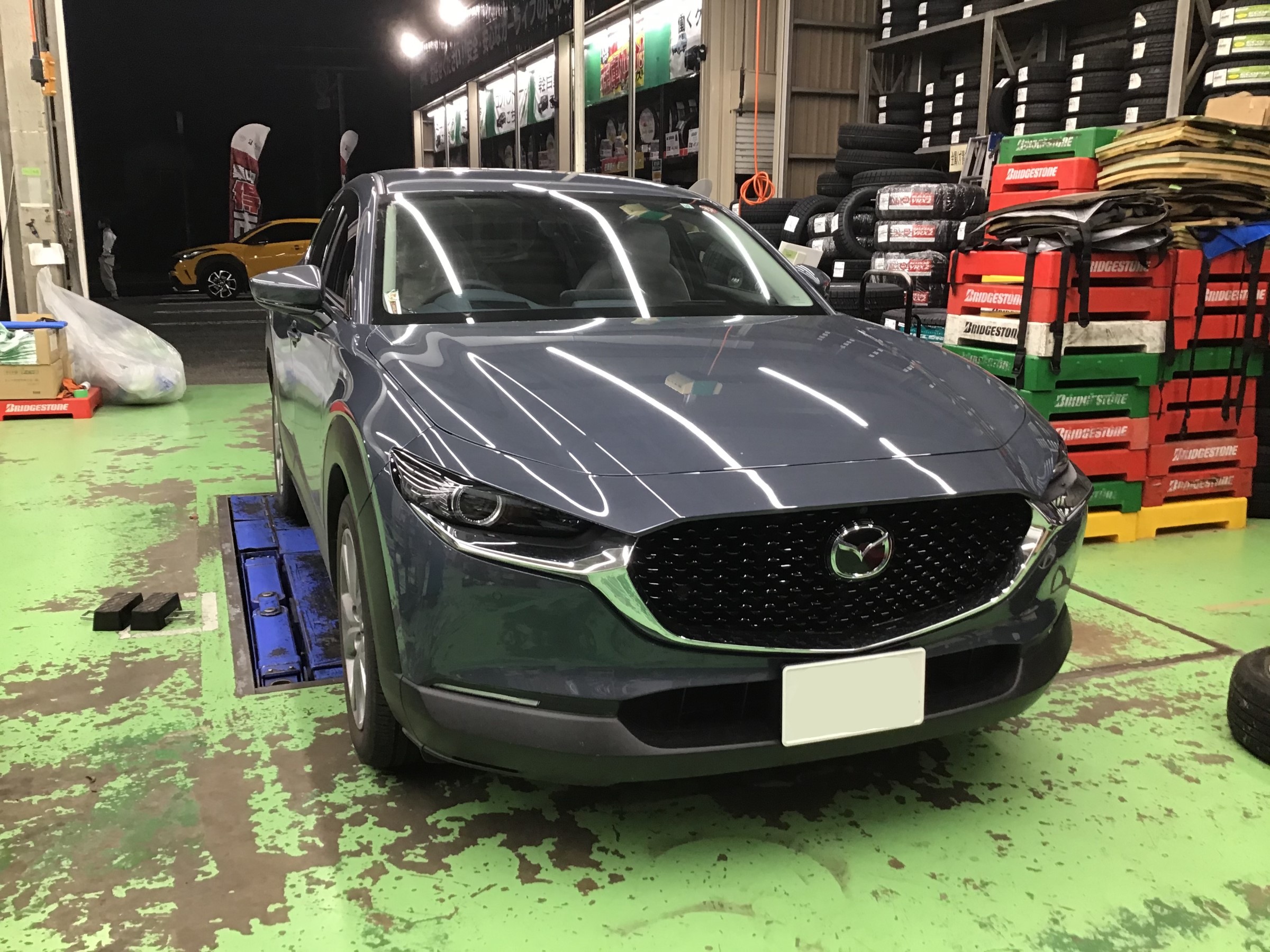 マツダ CX-30(DM系)】スタッドレスタイヤ取り付け♪ | マツダ CX-30
