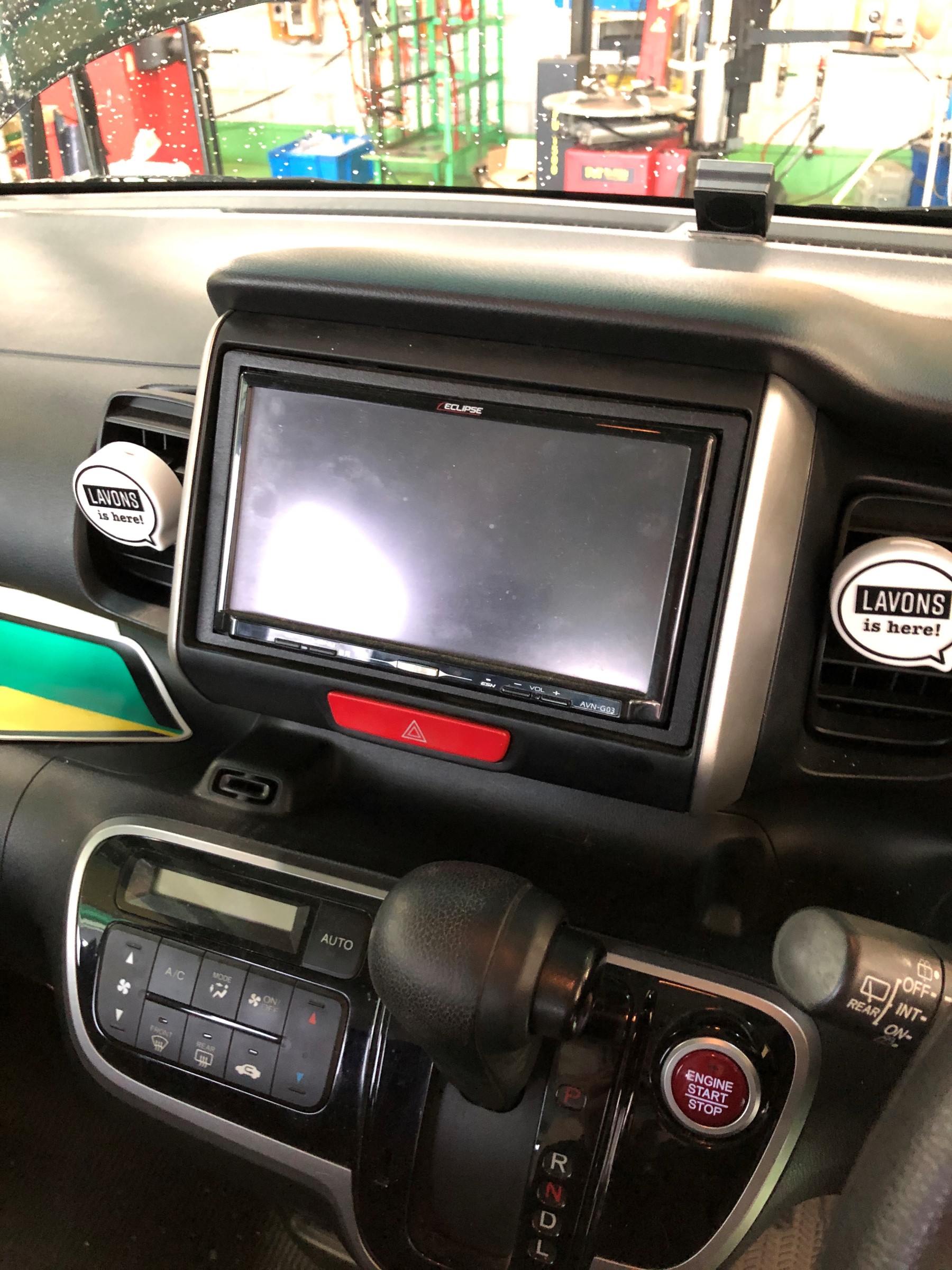 N Box Jf1 にカーナビ取り付け ホンダ N Box Av ナビ機器 カー用品取付 Av商品取付 スタッフ日記 タイヤ館 岩出 大阪府 和歌山県のタイヤからはじまる トータルカーメンテナンス タイヤ館グループ