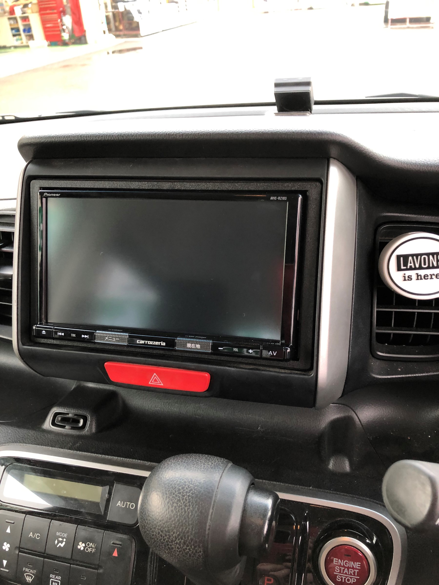 N Box Jf1 にカーナビ取り付け ホンダ N Box Av ナビ機器 カー用品取付 Av商品取付 スタッフ日記 タイヤ館 岩出 大阪府 和歌山県のタイヤからはじまる トータルカーメンテナンス タイヤ館グループ