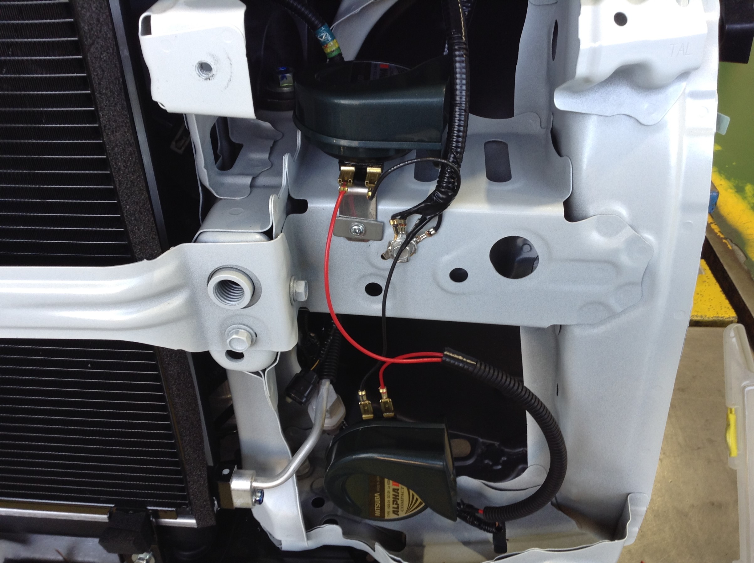 ホーン交換も 純正音から高級音 サウンド へ いかがですか ホンダ N Box その他 パーツ取付 各種用品取付 スタッフ日記 タイヤ館 坂戸 タイヤからはじまる トータルカーメンテナンス タイヤ館グループ