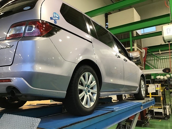 マツダ MPV（LY3P） KYB NEW SR SPECIALショックアブソーバー交換