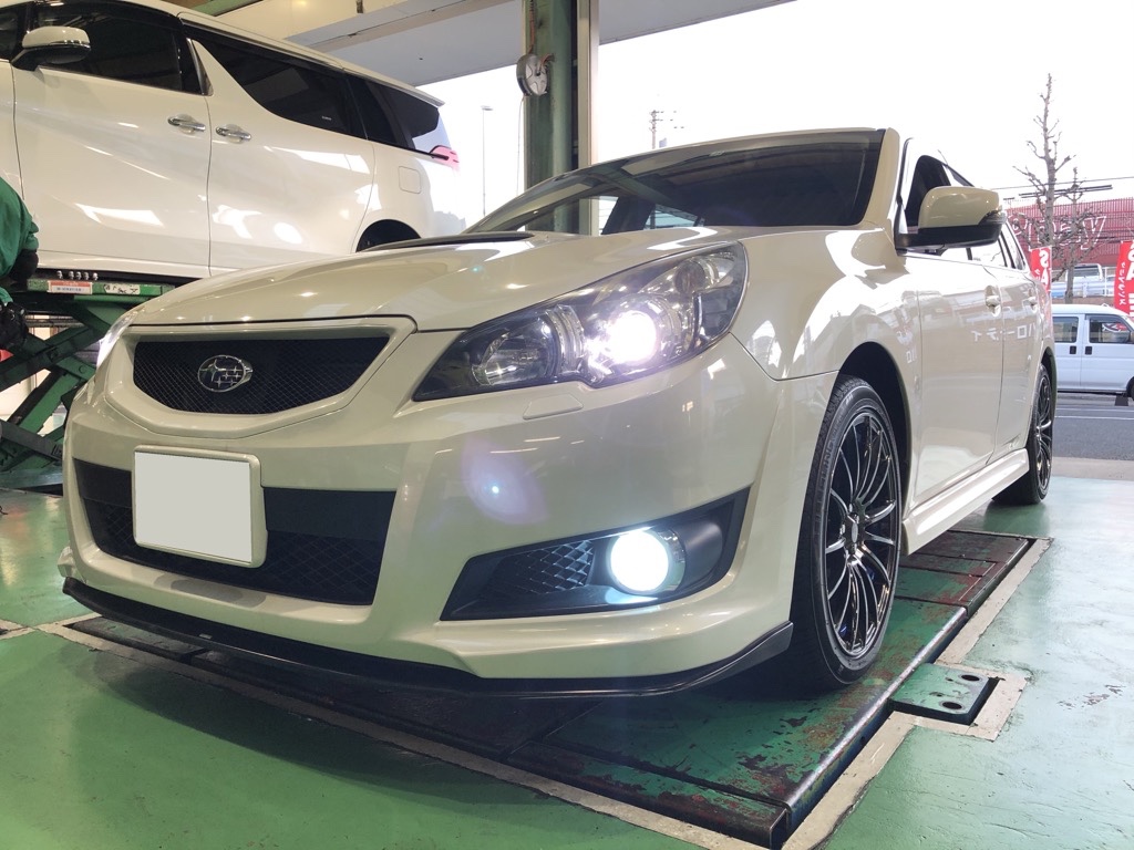レガシィツーリングワゴン タイヤ HID 交換です♪ | 作業取付情報