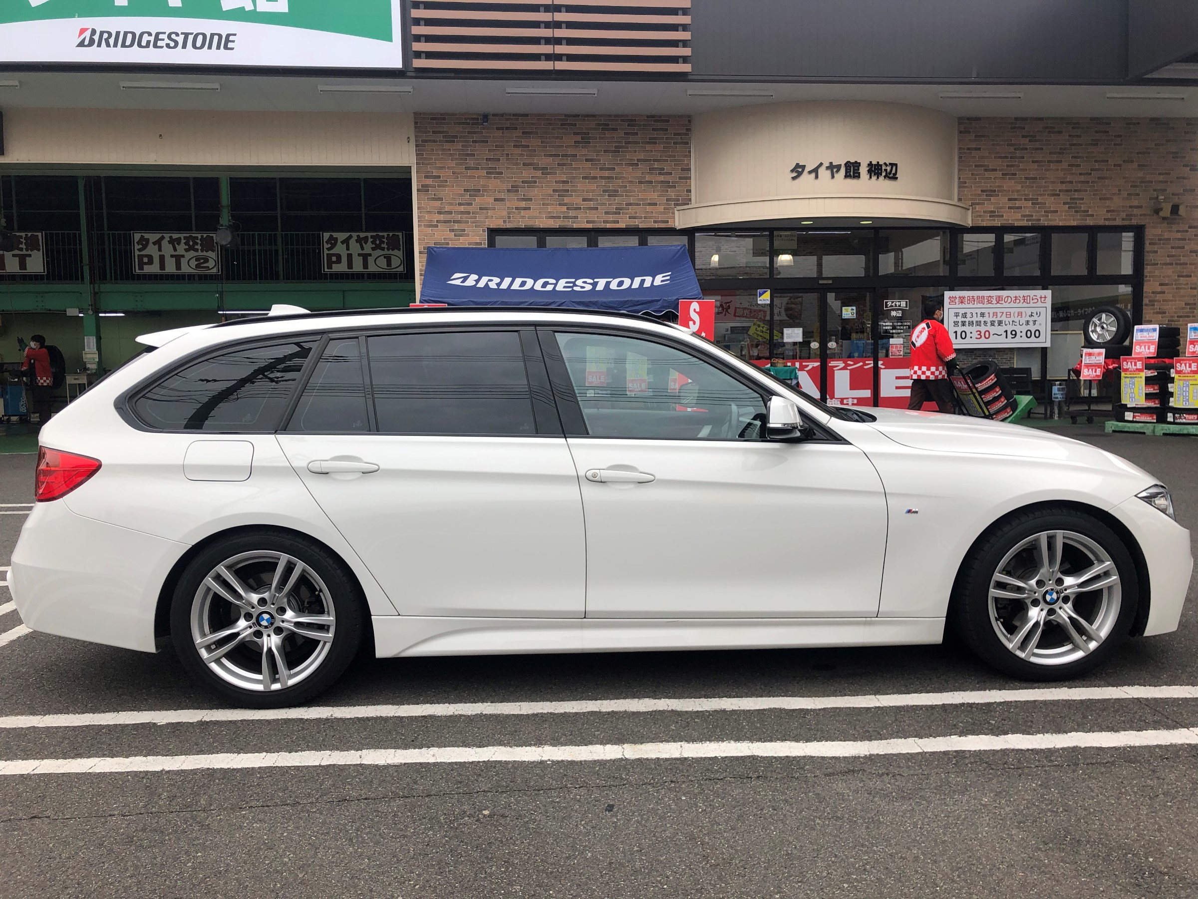 BMW 320ｄ〈F31〉アルミホイール交換 | BMW 3シリーズ ホイール タイヤ