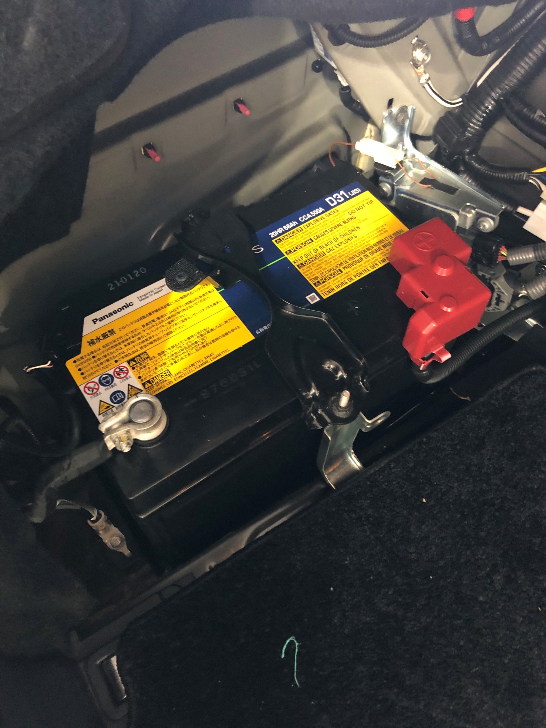 レクサス Ls600ｈ バッテリー 交換 レクサス Ls600h Fスポーツ メンテナンス商品 作業 取付け情報 タイヤ館 門司 タイヤからはじまる トータルカーメンテナンス タイヤ館グループ