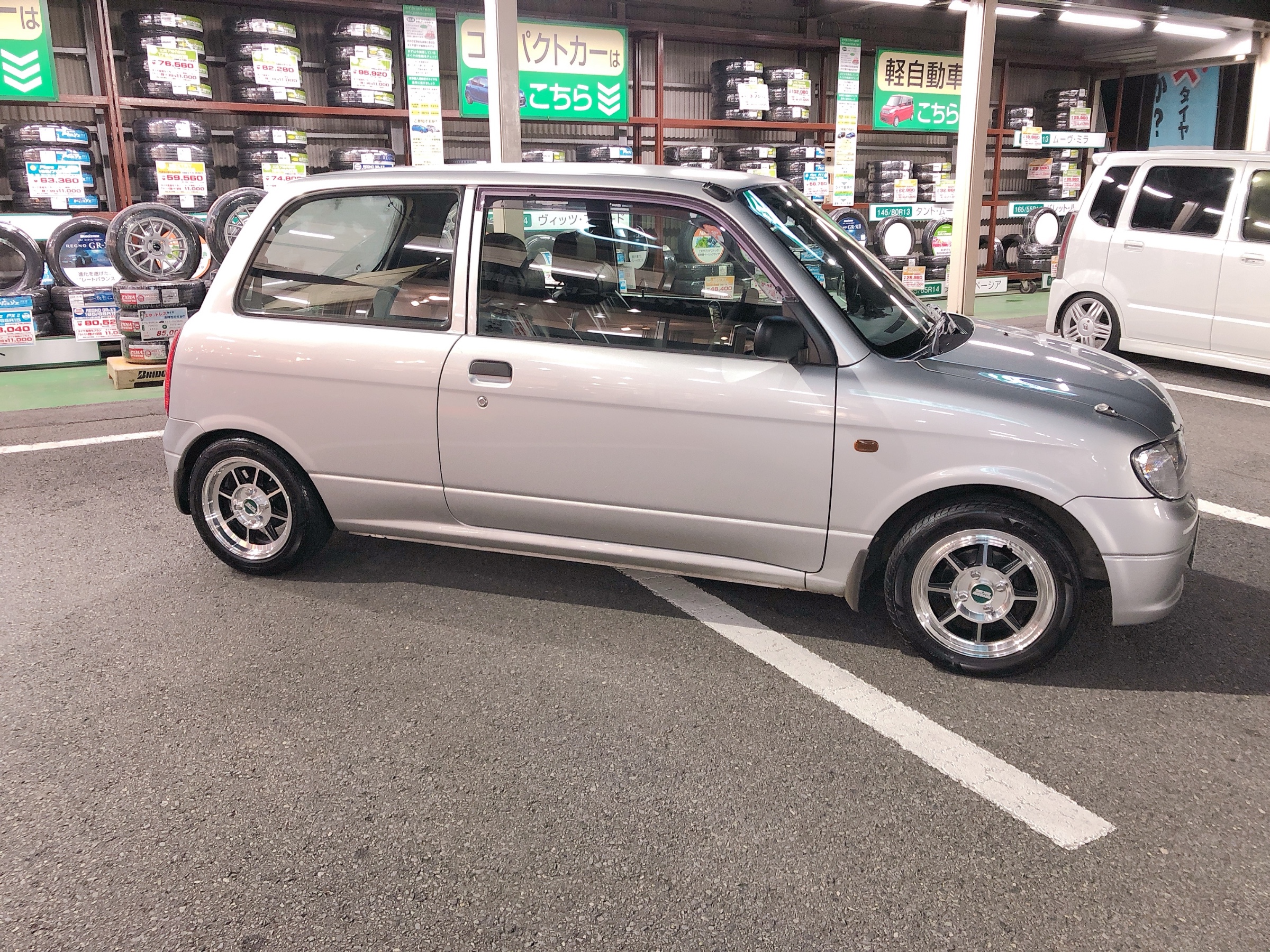 ミラ L７００ ハヤシレーシング ホイール取付 ダイハツ ミラ ホイール 谷田部店の作業記録 タイヤ館 つくば谷田部 茨城県のタイヤ カー用品ショップ タイヤからはじまる トータルカーメンテナンス タイヤ館グループ