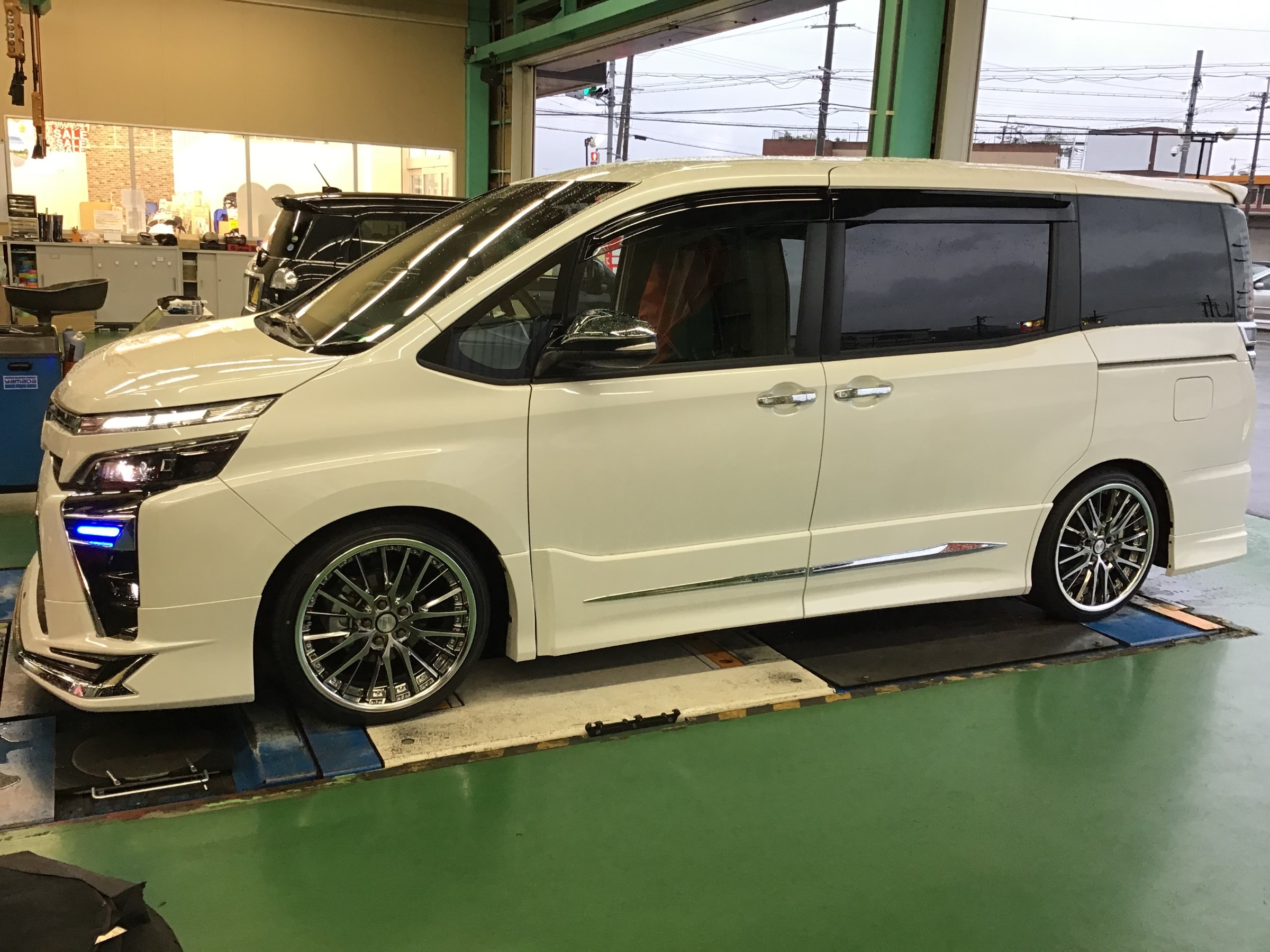 [取り置き中]福岡北九州出品、引取り希望レオンハルト19インチNX20M SUPER STAR/レオンハルト ネクステージ NX20M｜フジ