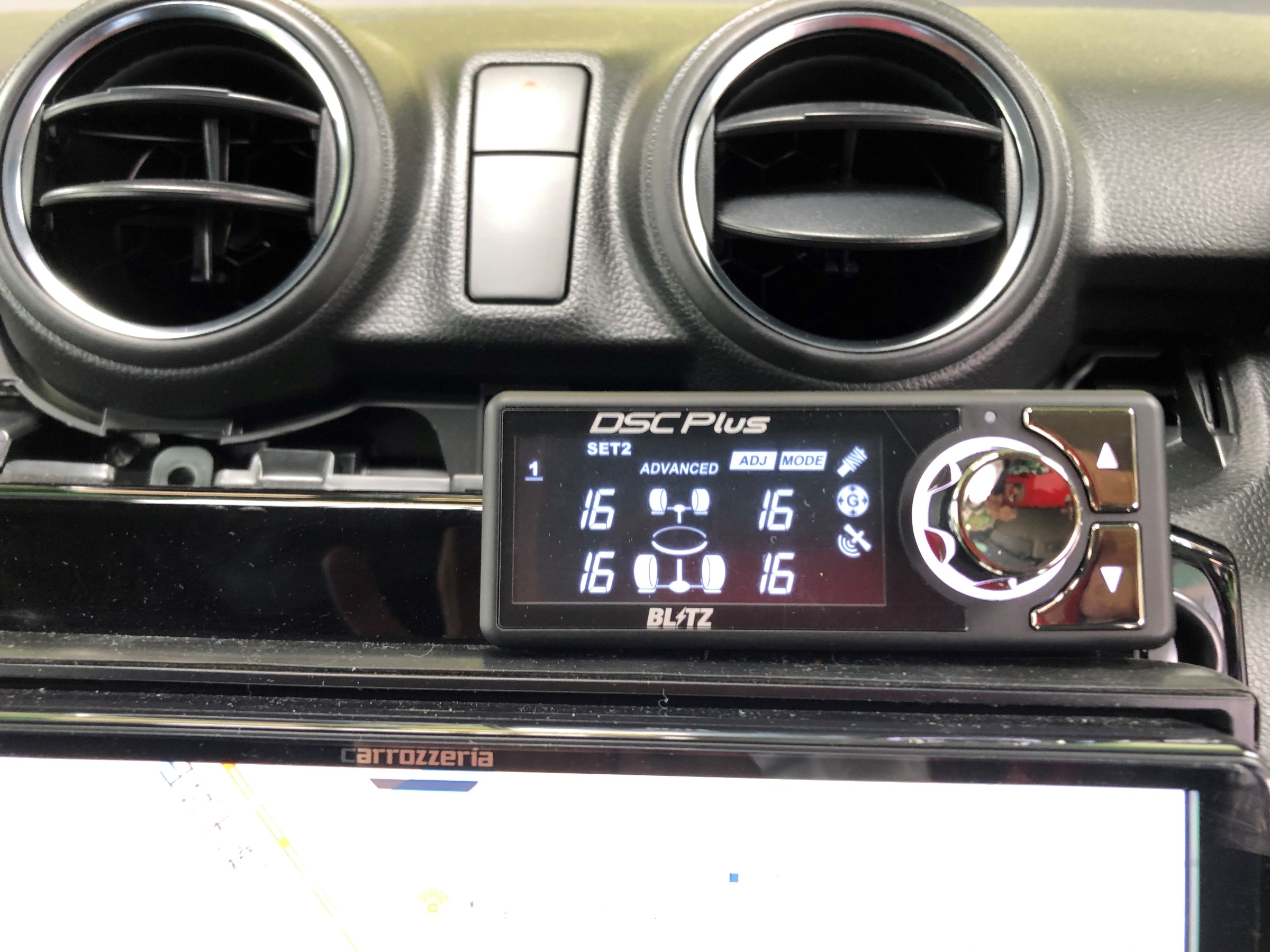 ブリッツ DSC Four ZC33Sで使用 DSC Four 取り付け（スズキ スイフトスポーツ・ZC33S）by