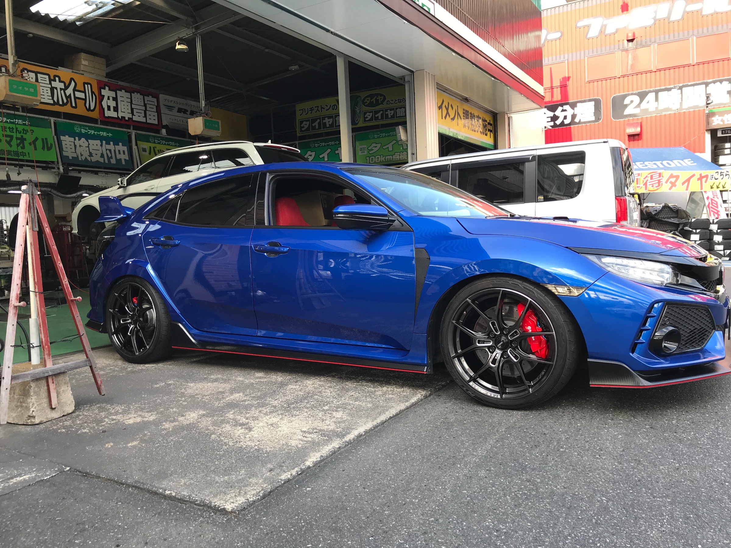 ホンダ シビックタイプRにアルミホイール取り付けました^o ホンダ シビックタイプRにアルミホイール取り付けました^o