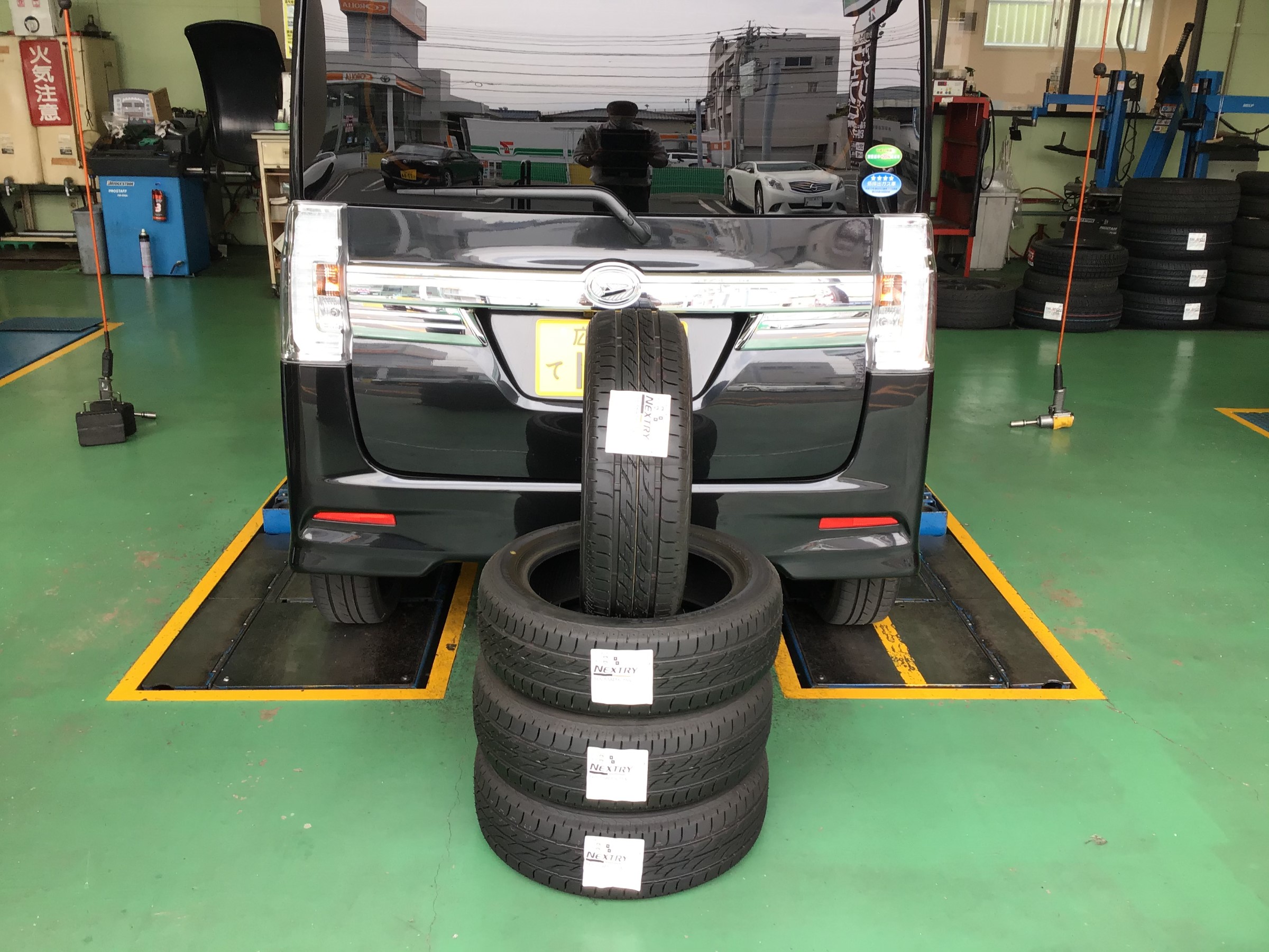 ダイハツ タントの夏タイヤ165/55R15 へこたれ