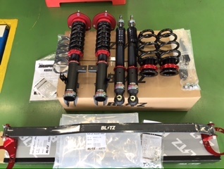 NOAH ZRR 85系 BLITZ ZZ -R DAMPER ストラットタワーバー取付