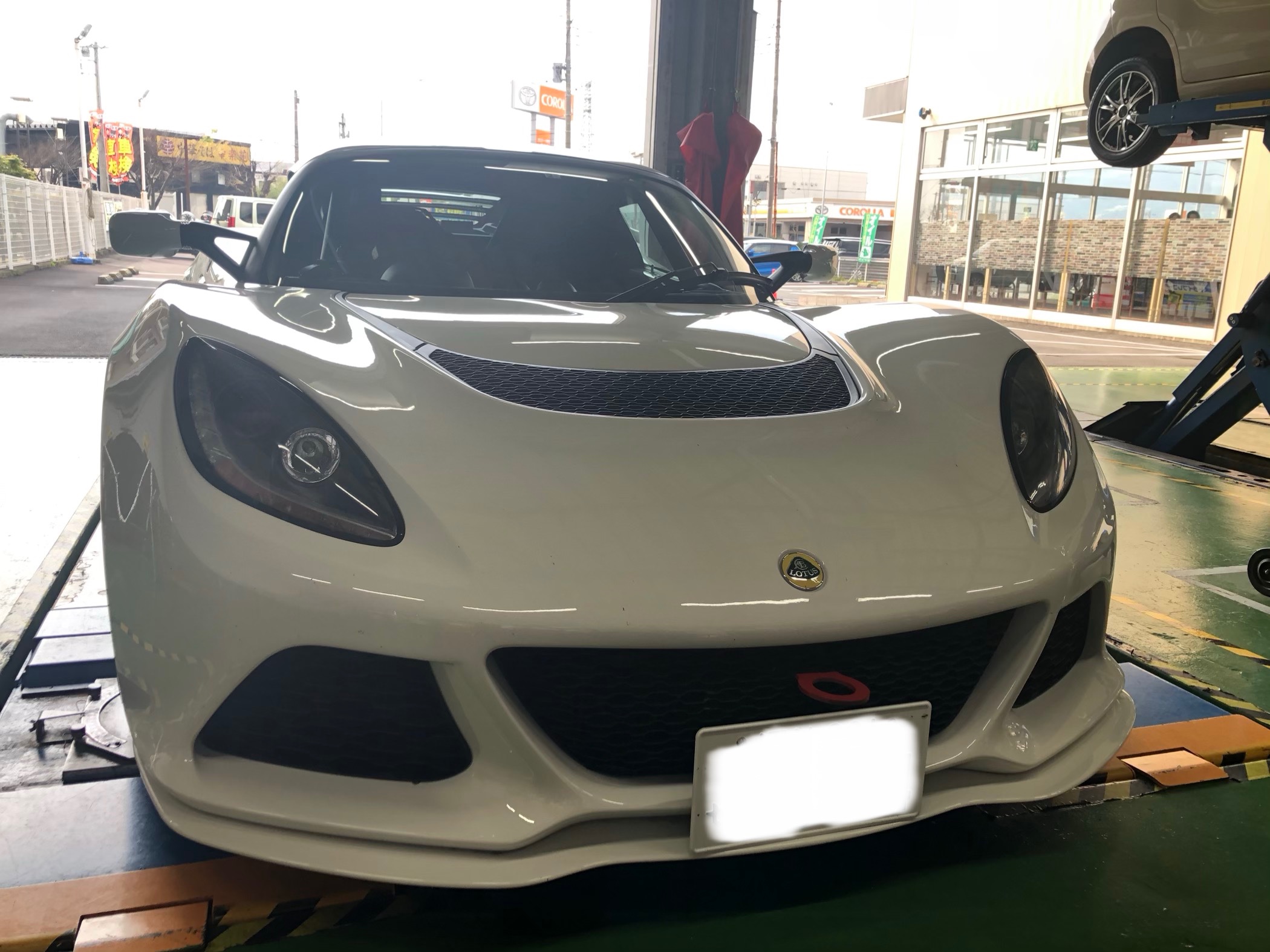 ロータス エキシージ アライメント調整 サービス事例 タイヤ館 沼津沢田 タイヤからはじまる トータルカーメンテナンス タイヤ館グループ