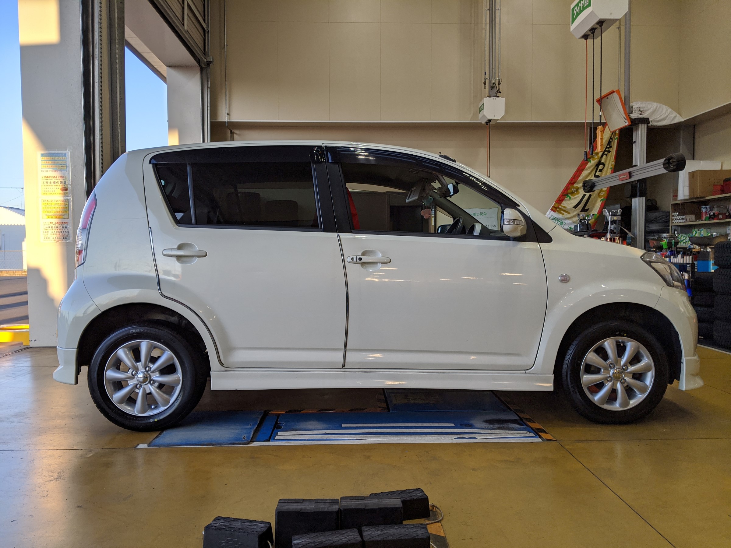 トヨタ パッソ に ララ・パーム KC8 14インチ 装着しました♪ | 店舗