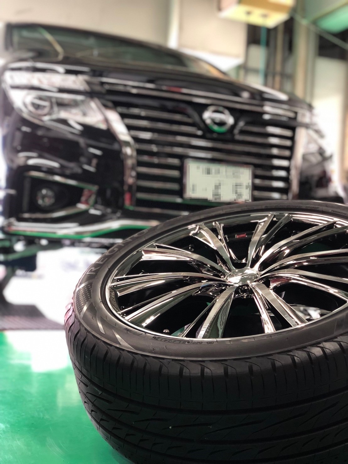 Wedsレオニス 19x8J レグノタイヤ付き！E52エルグランド等に！