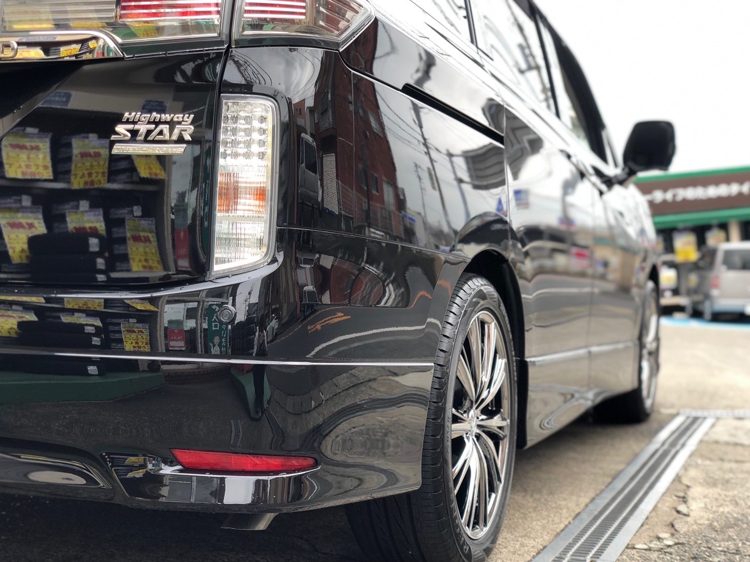 E52エルグランド WEDS レオニスWX １９インチ取付 | 日産 エルグランド