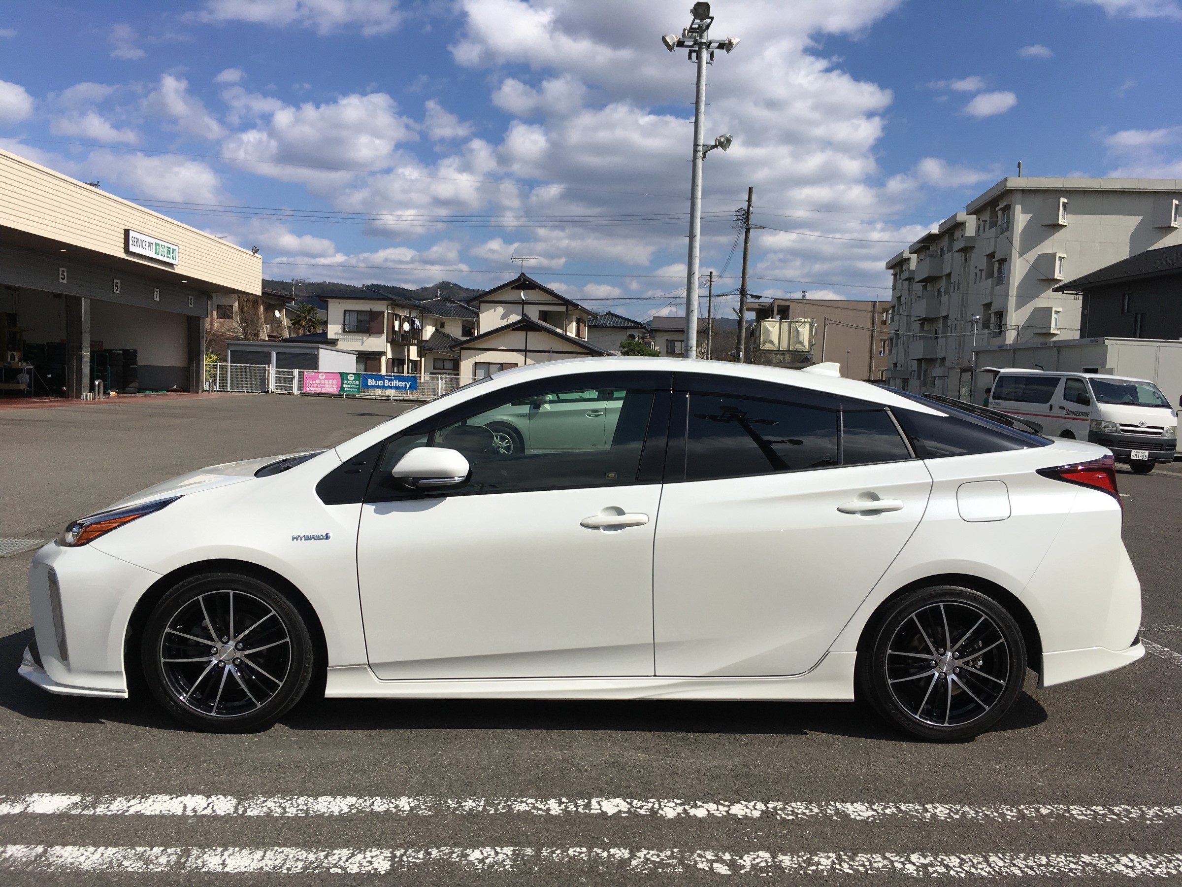 ５０系後期型 プリウス （４ＷＤ） ローダウン ＆ ＥＣＯＦＯＲＭＥ