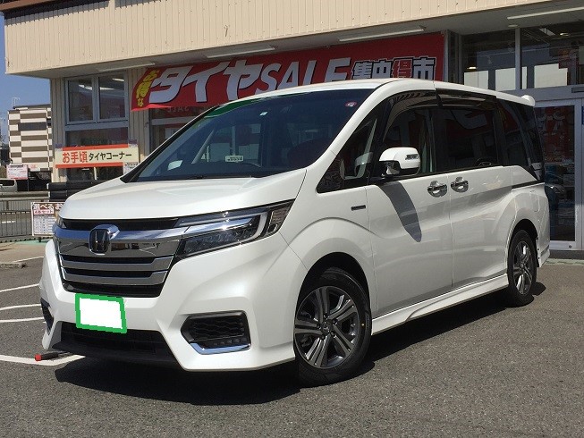 タイヤ交換 空気圧センサー装着 作業紹介 ホンダ ステップワゴン タイヤ カー用品取付 ｔｐｍｓ タイヤ空気圧モニターシステム 取り付け サービス事例 タイヤ館 堺北 大阪府 和歌山県のタイヤからはじまる トータルカーメンテナンス タイヤ館グループ