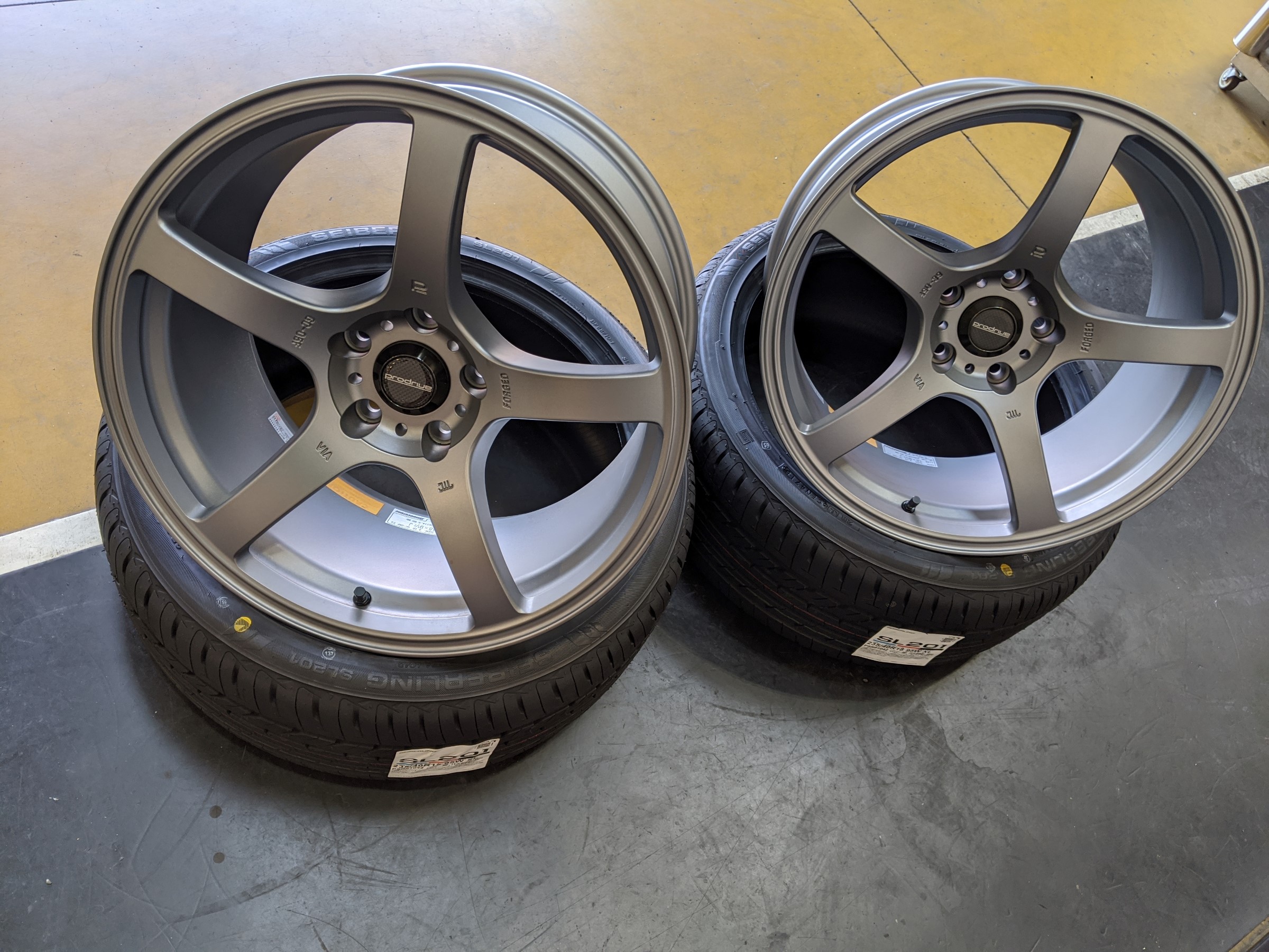 他店在庫 プロドライブ ＧＣ-05Ｆ 18インチ ご成約ありがとうござい