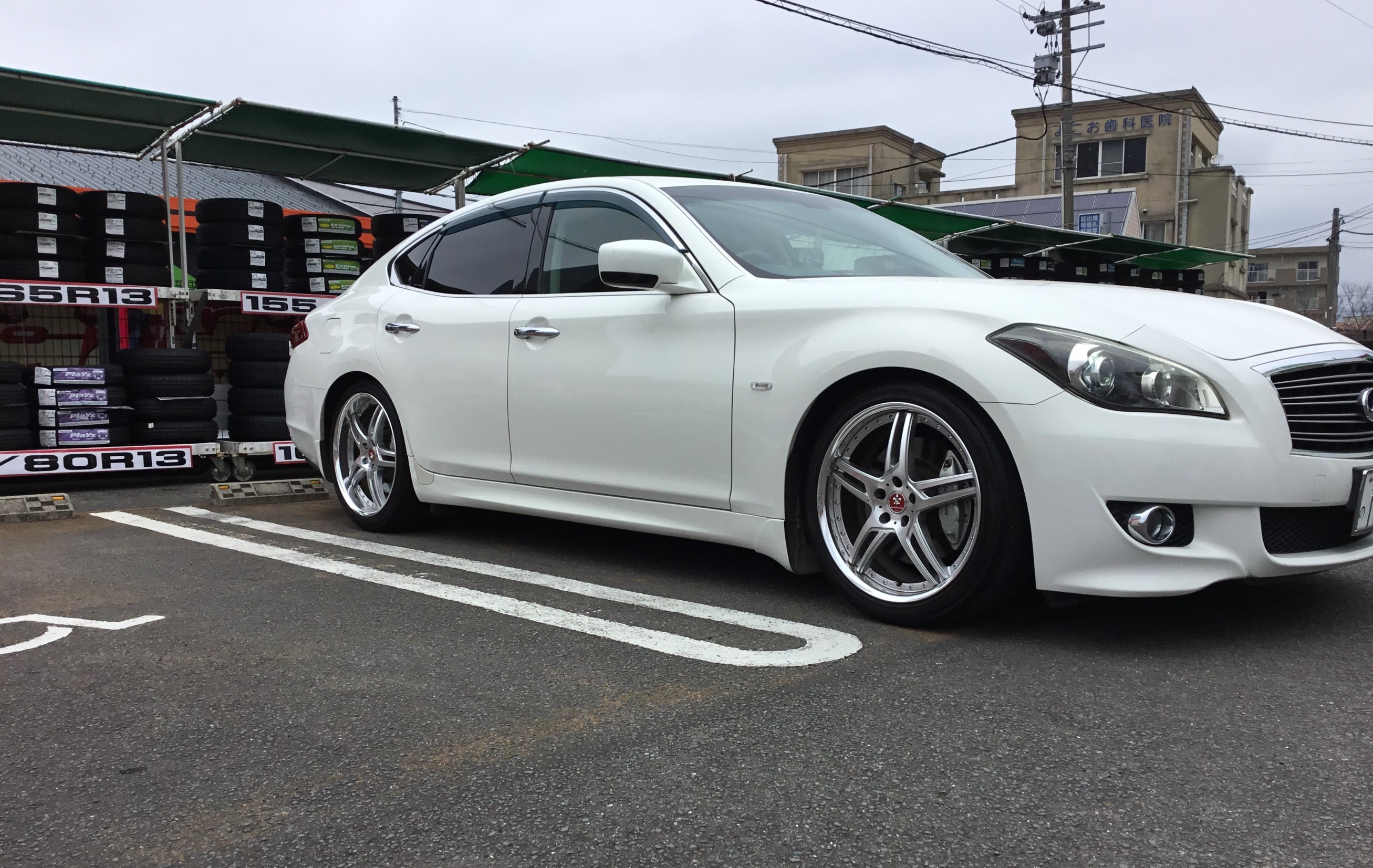 Y51フーガ マフラー交換！ | 日産 フーガ パーツ取付 > マフラー類