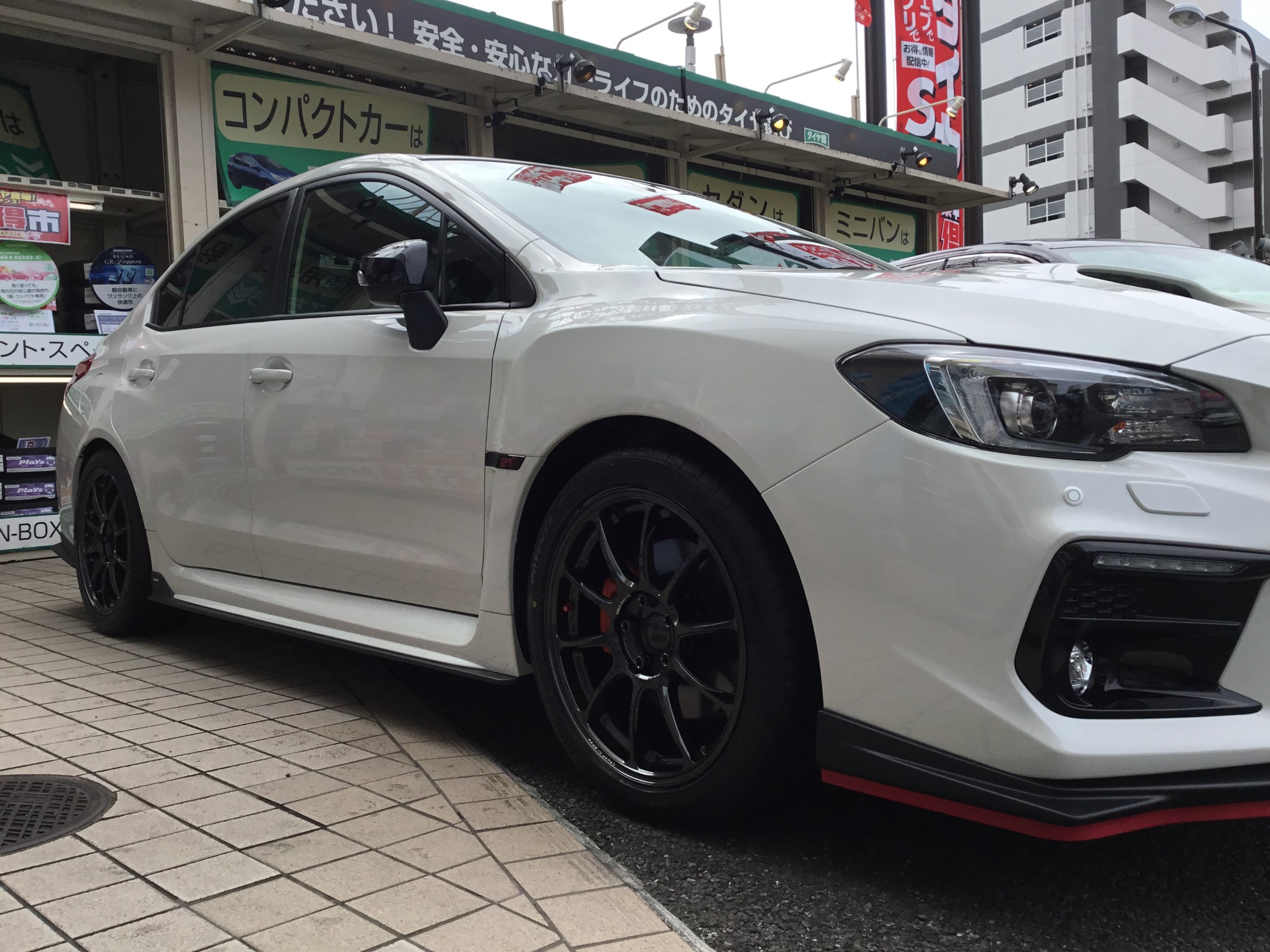 WRX S4 (VAG)のホイールセット | サービス事例 | タイヤ館 池上 | 東京 