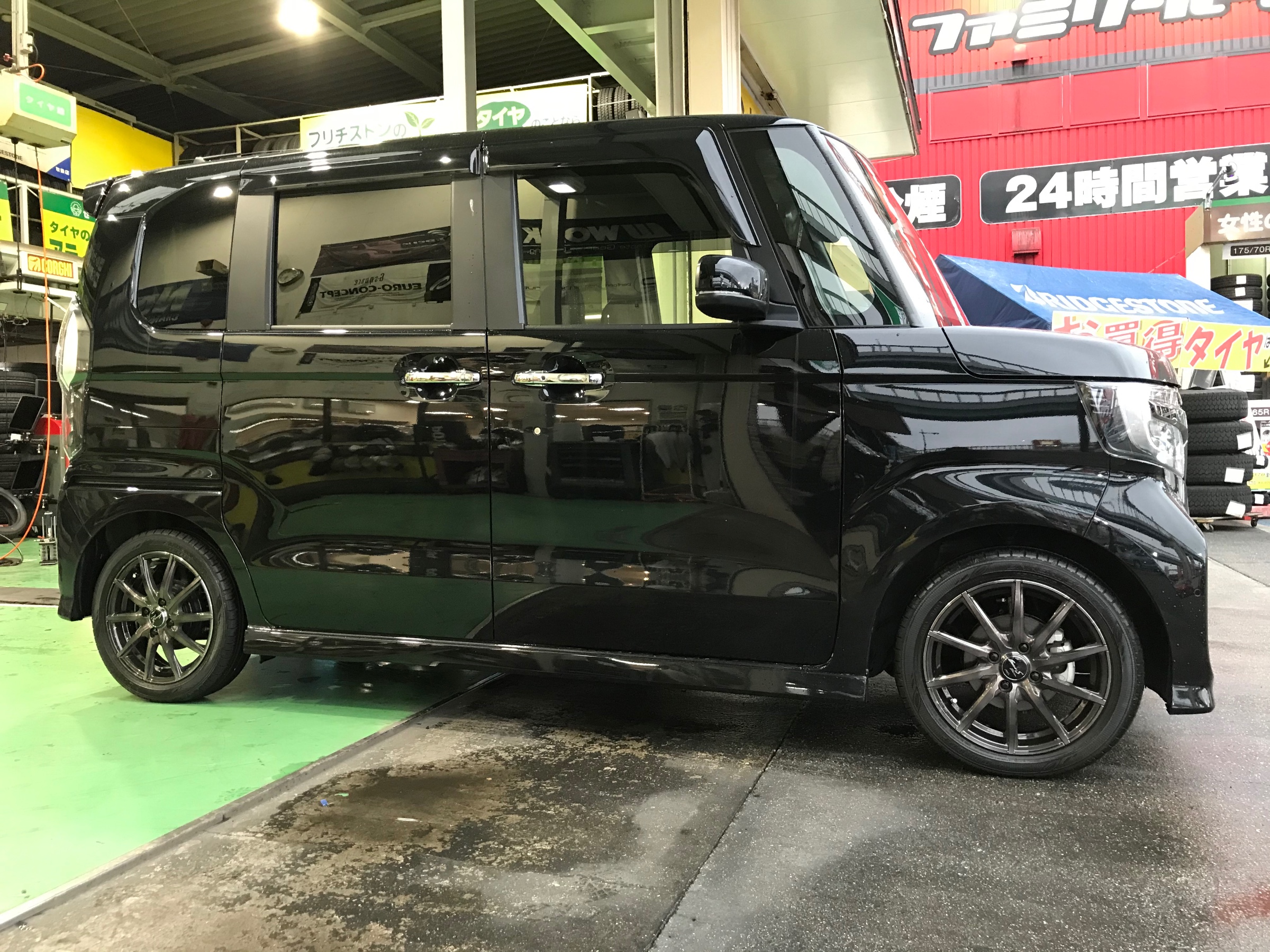 ホンダ Nbox アルミホイール取り付け O 取り付け 施工事例集 タイヤ館 福岡西 タイヤからはじまる トータルカーメンテナンス タイヤ館グループ