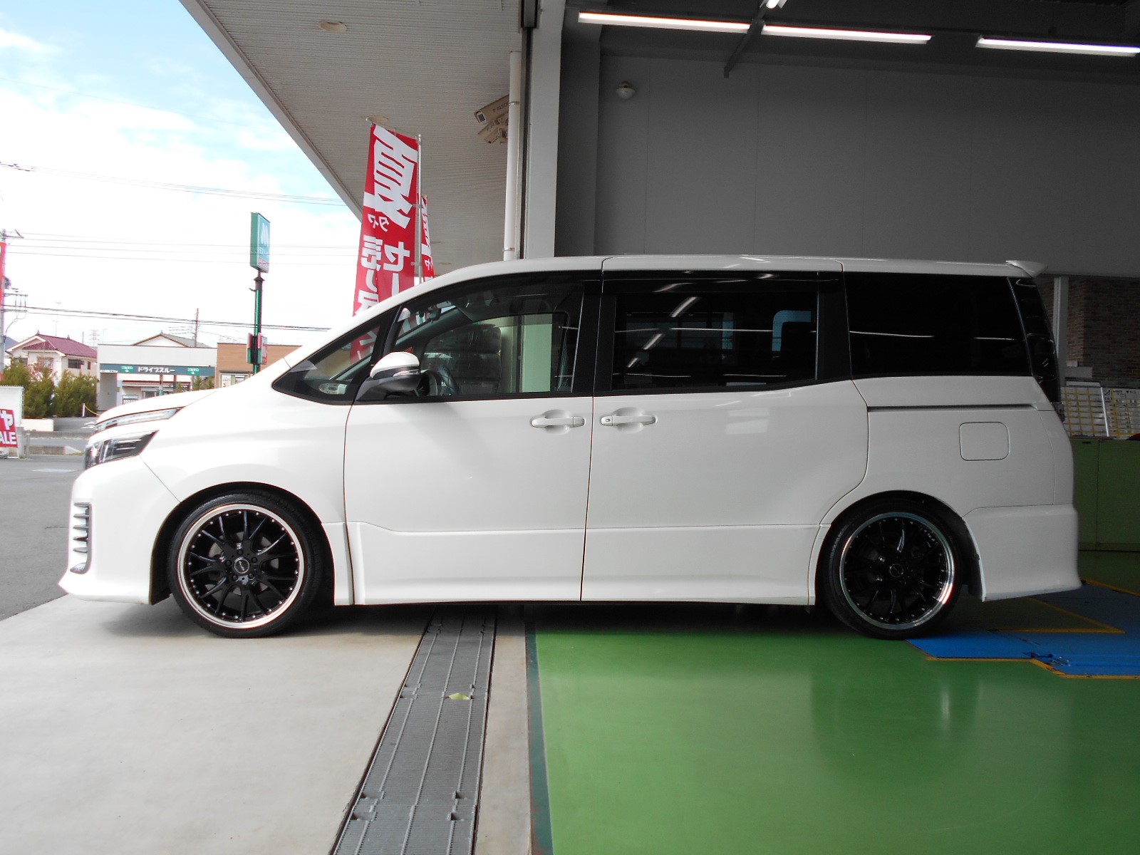 クーポン利用 ホイール１９インチ、車高調セット - タイヤ/ホイールセット