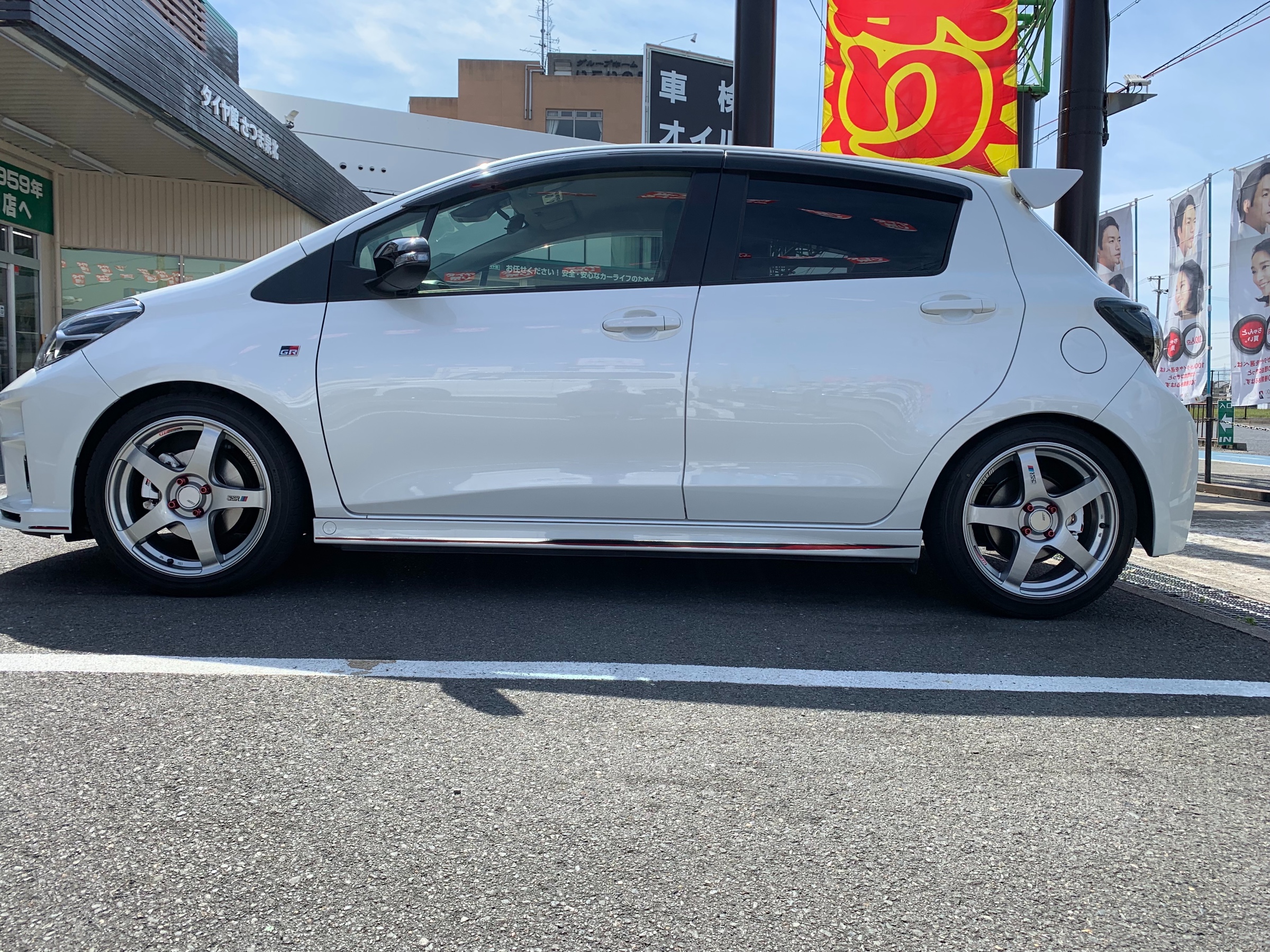 GR Vitz(NCP131)にCUSCO SPORT R | トヨタ ヴィッツGRスポーツGR