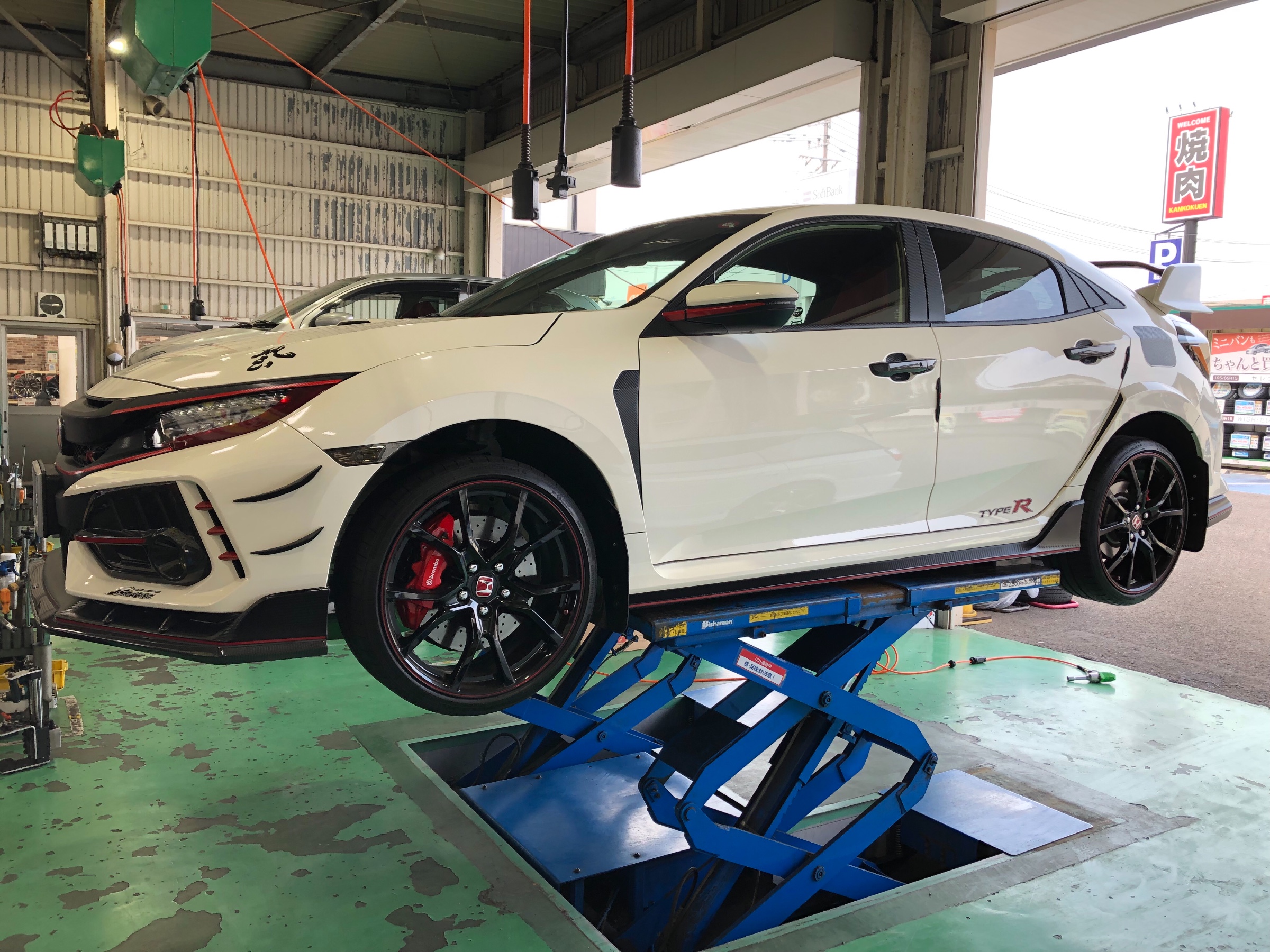 シビック タイプｒ ｆｋ８ ホンダ シビック ホイール タイヤ ホイール関連 アルミホイールの仮あてサービス 装着時の雰囲気を確認できます サービス事例 タイヤ館 大分 タイヤからはじまる トータルカーメンテナンス タイヤ館グループ