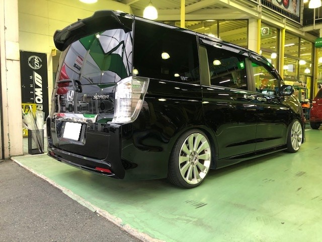 ステップワゴン Rk5 車高調取付 ホンダ ステップワゴン その他 パーツ取付 サスペンション取付 サービス事例 タイヤ館 たわらもと 奈良県のタイヤからはじまる トータルカーメンテナンス タイヤ館グループ