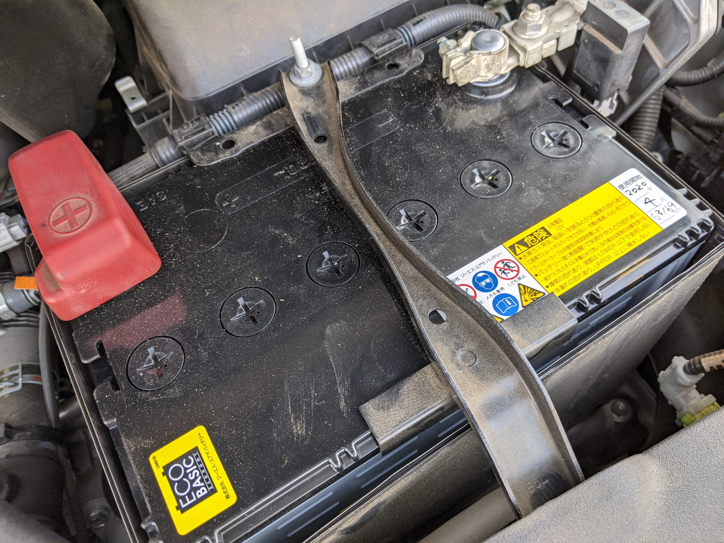 トヨタ エスティマ ａｃｒ５０ バッテリー交換 トヨタ エスティマ メンテナンス商品 その他 車検 サービス事例 タイヤ館 うしく上柏田 茨城県のタイヤ カー用品ショップ タイヤからはじまる トータルカーメンテナンス タイヤ館グループ